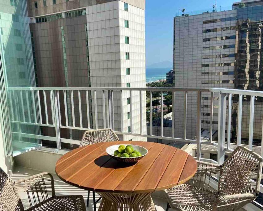 Apartamento VISTA MAR Barra da Tijuca ao Lado do Windsor Barra Hotel