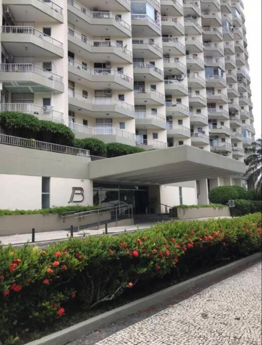 Apartamento VISTA MAR Barra da Tijuca ao Lado do Windsor Barra Hotel