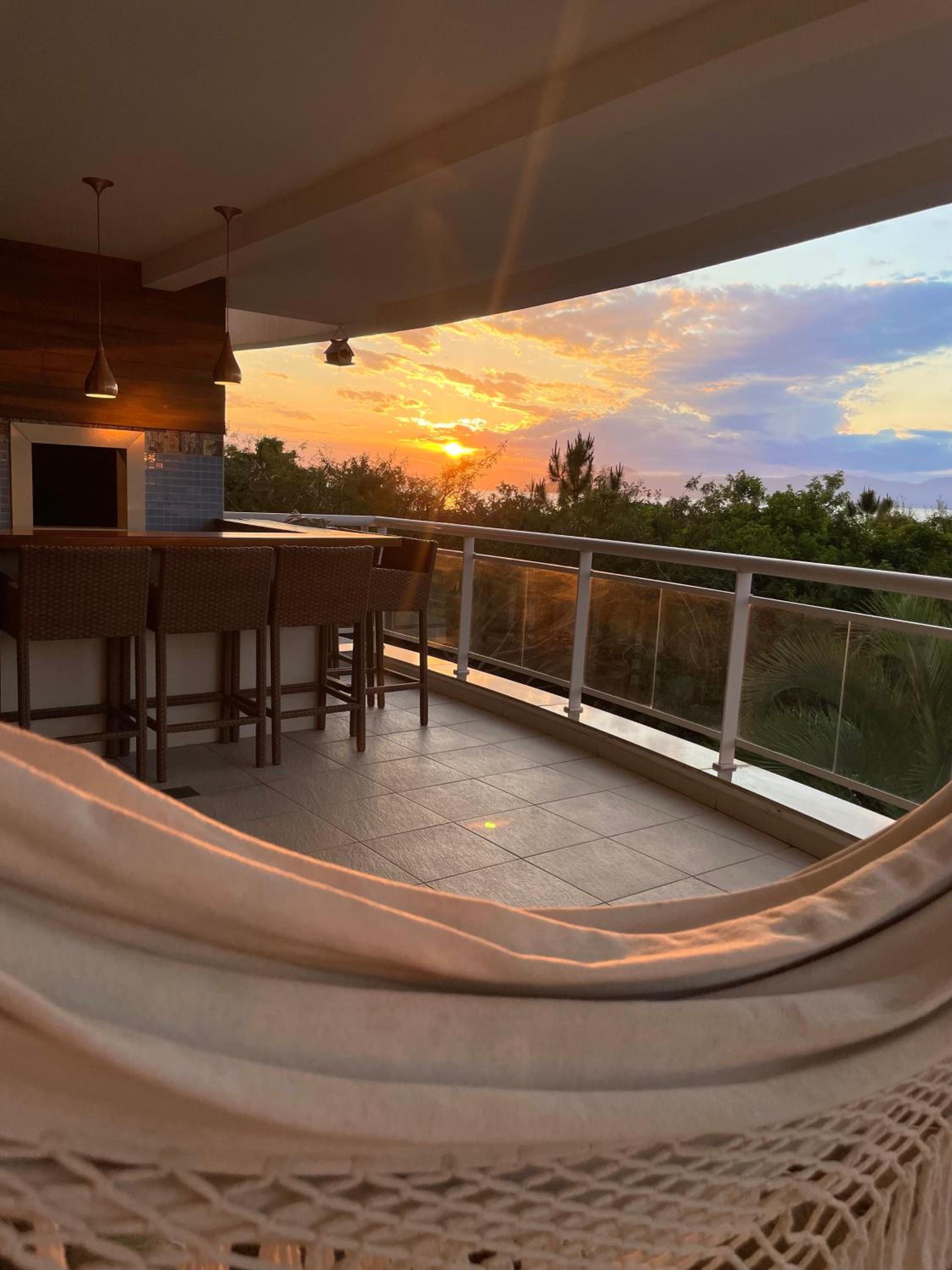 Apê Sunset - Marine Resort - 4 suítes - Jacuzzi