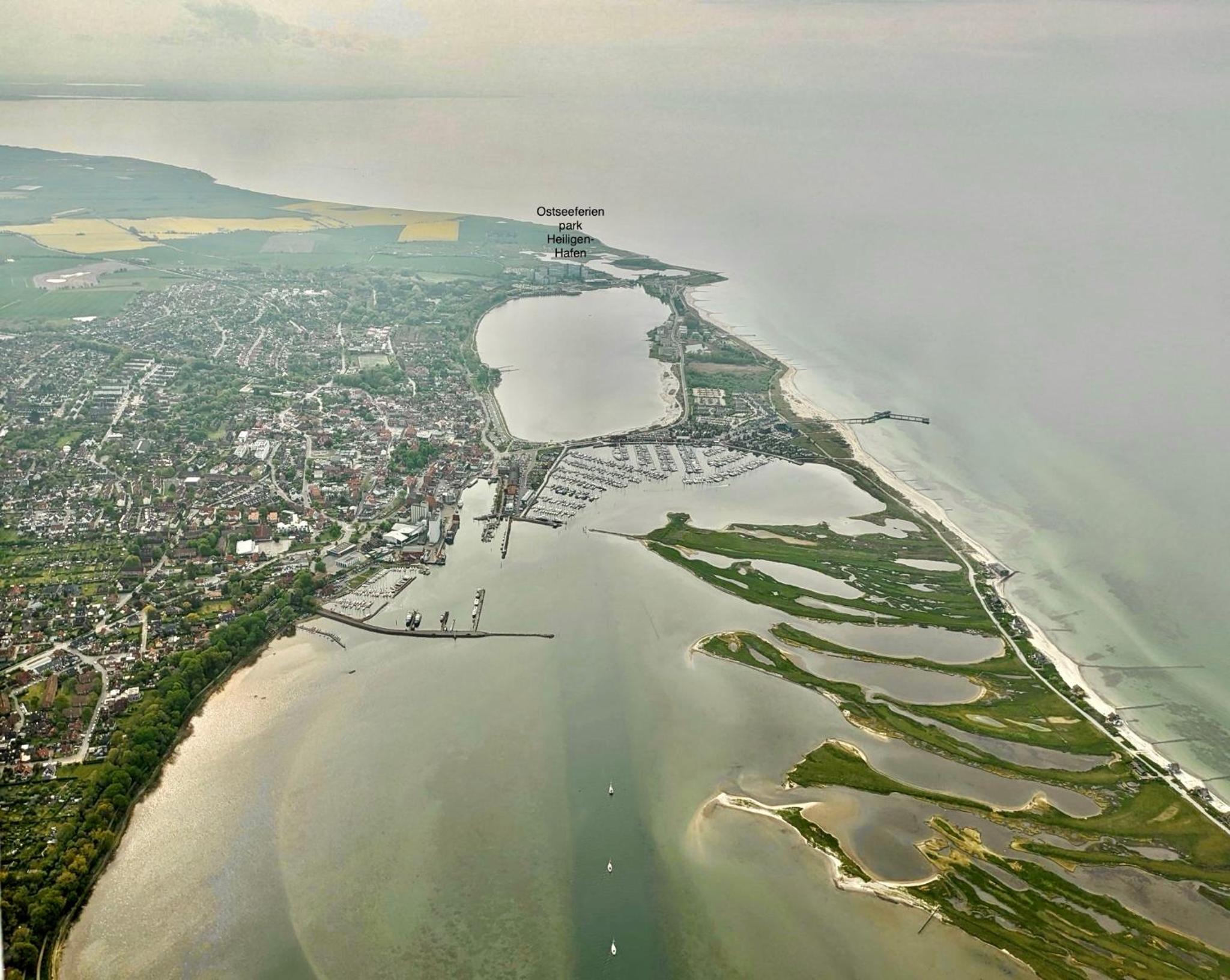 Panoramablick Ostsee & Binnensee - Balkon - Stilvoll - Ferienwohnung 'Freiheit'