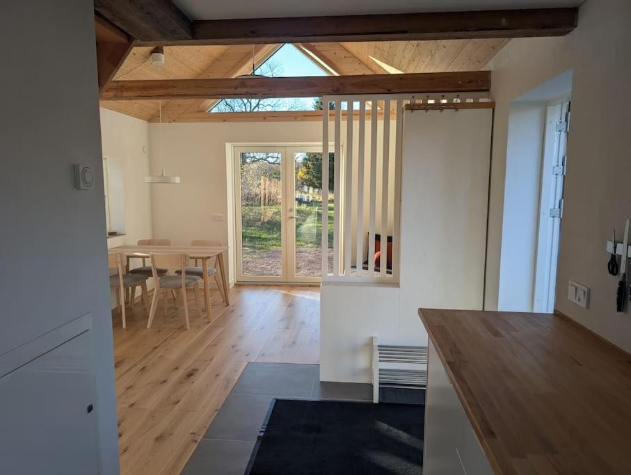 Kleines modernes Haus in Borghamn view 2