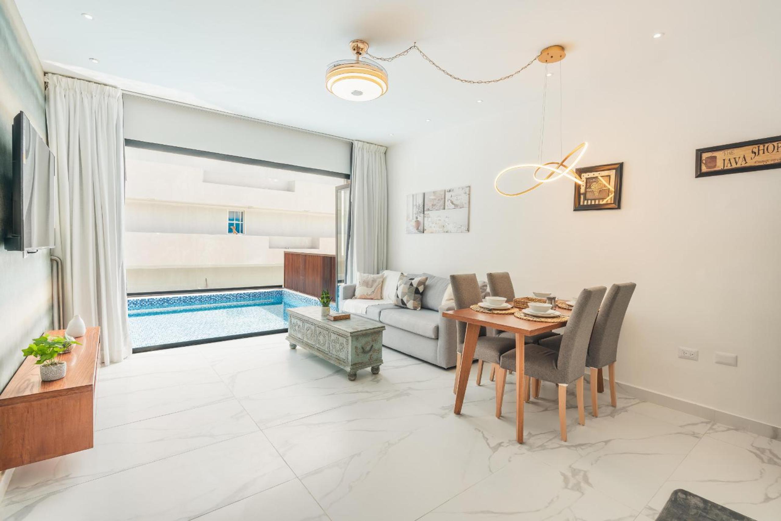 Cozy 2BR aparment with private pool view 2