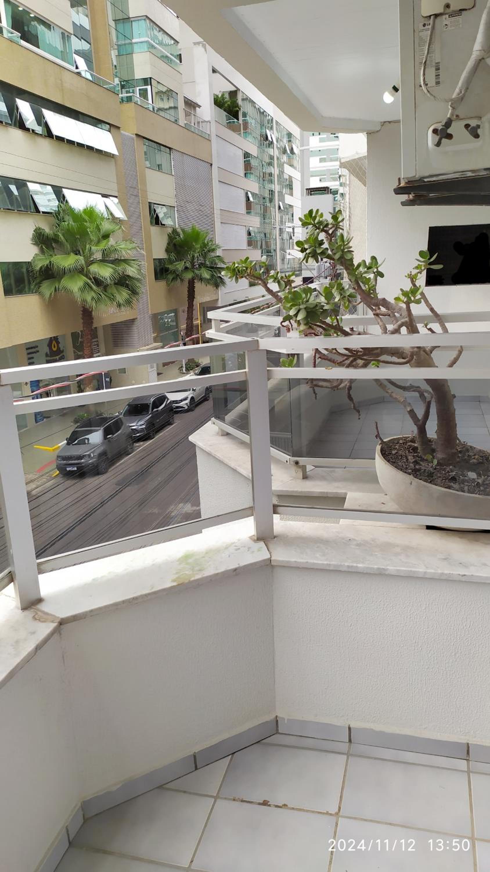 Apartamento confortável em Meia Praia
