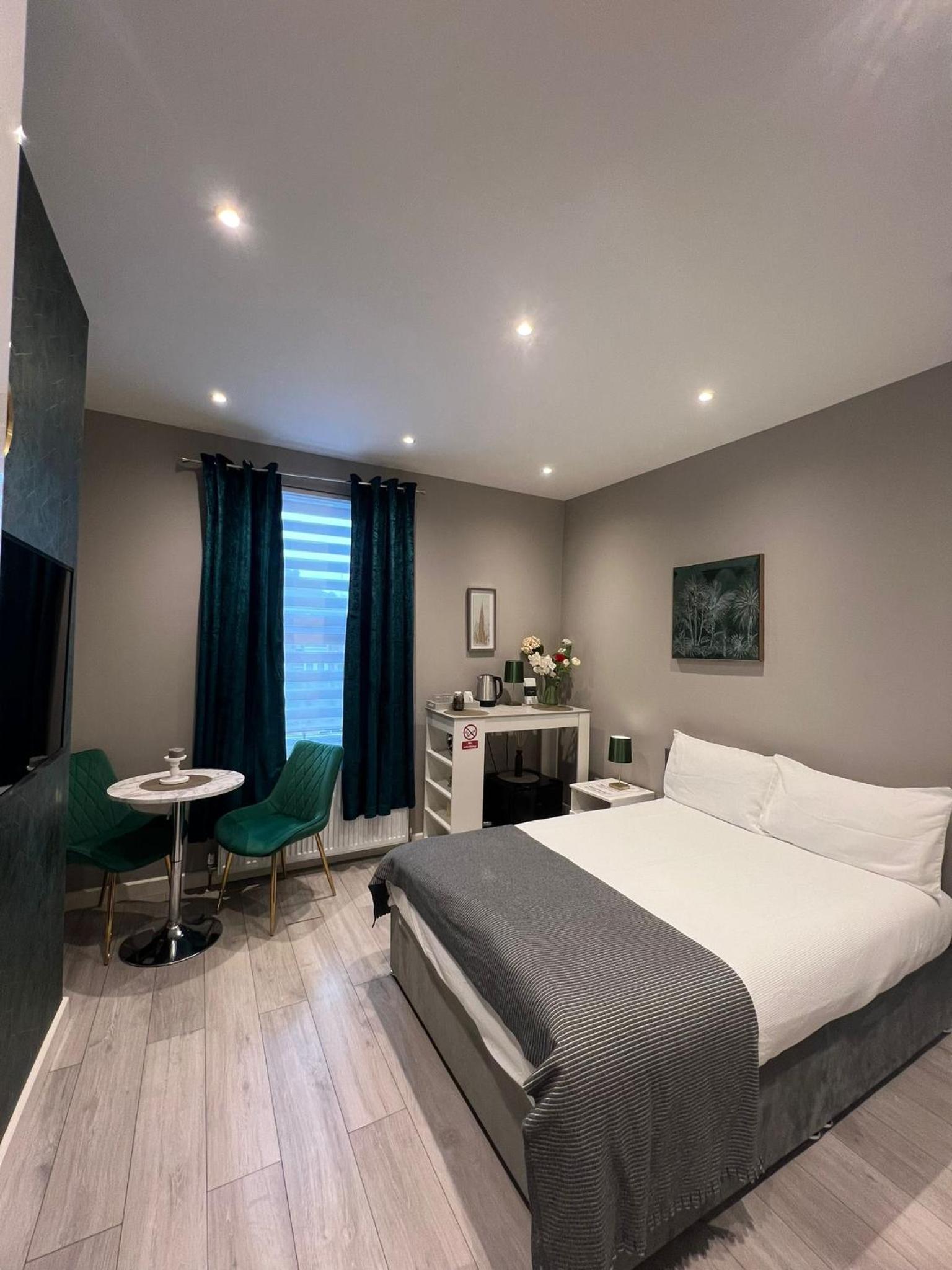 Double Room London