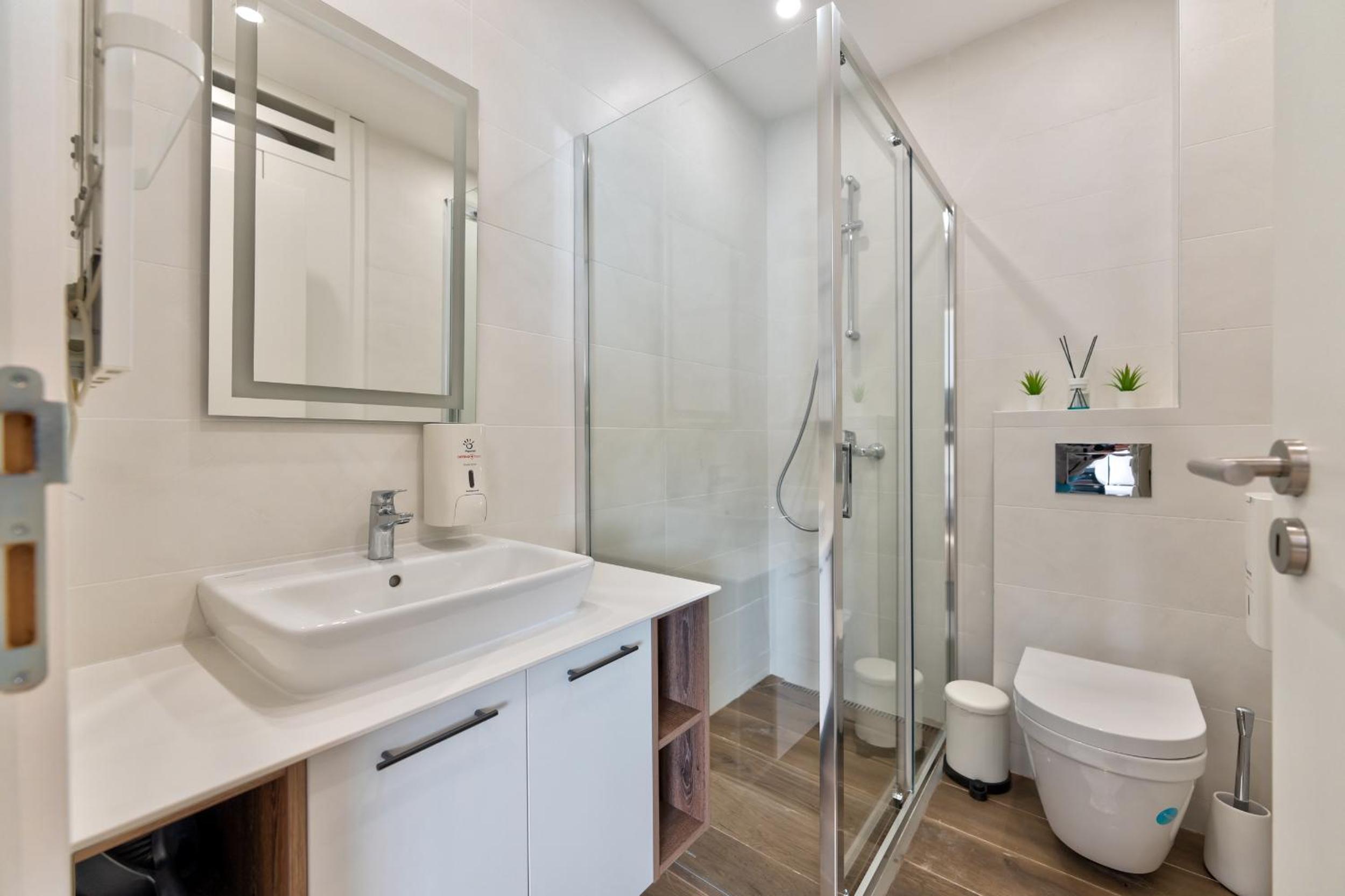 Lenika Apartments