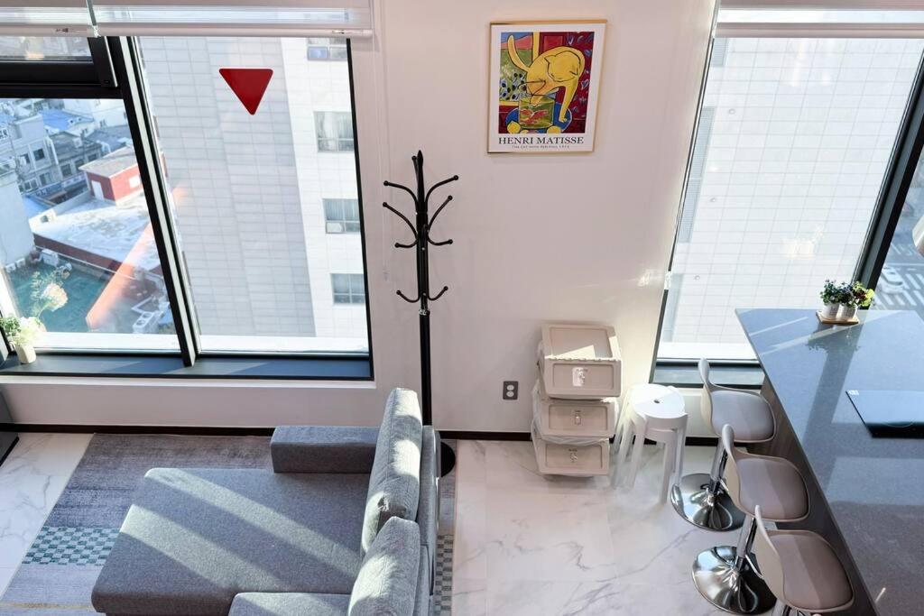 Namsan & DDP Luxe View Stay view 3
