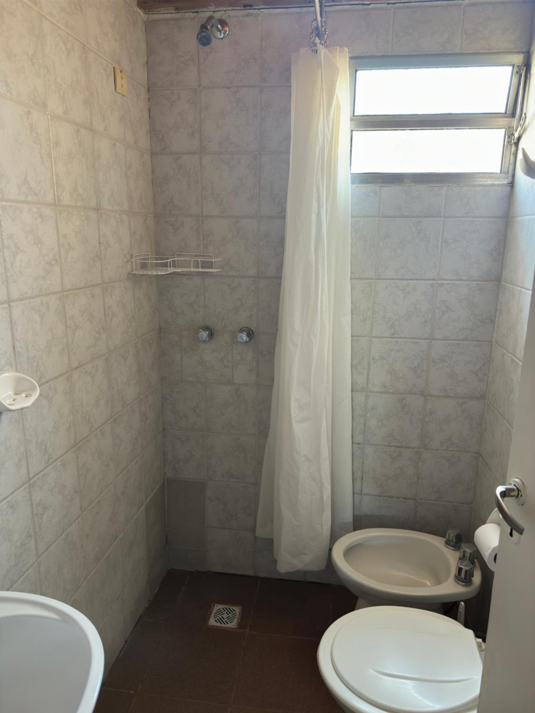 Departamento con servicio de cochera