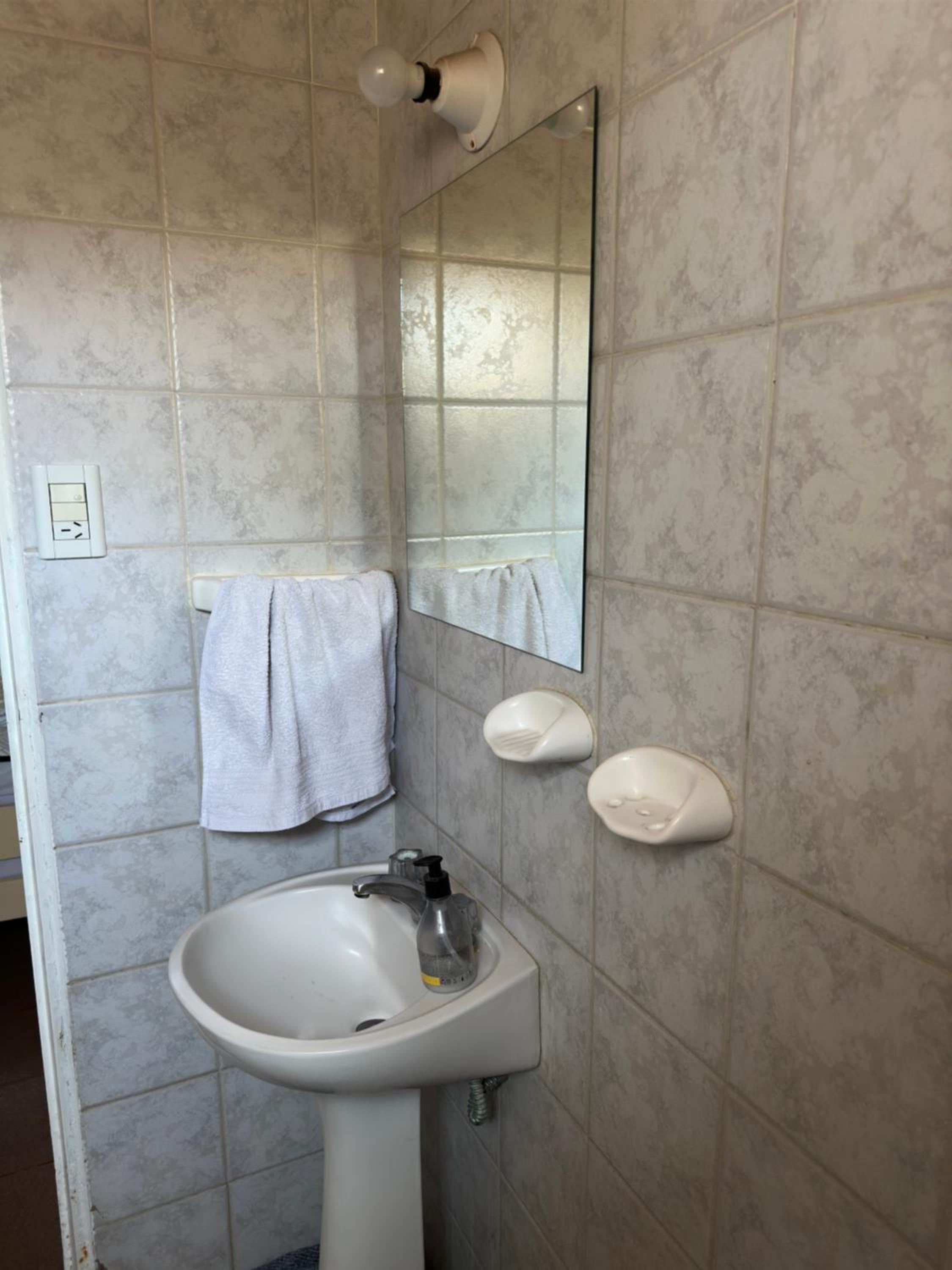 Departamento con servicio de cochera