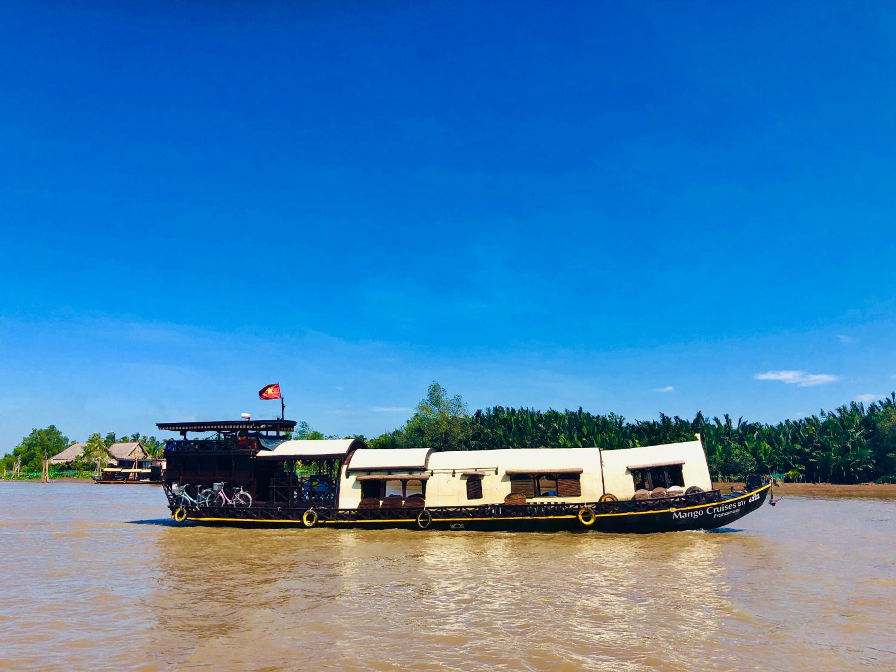 Mekong Delta Overnight Sampan Cruise in Ben Tre