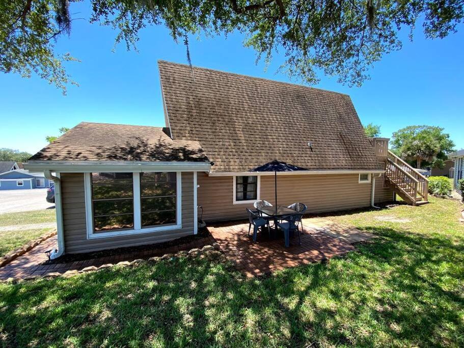 Hook's Cabin- Lake & Pool near Disney A-frame view 4