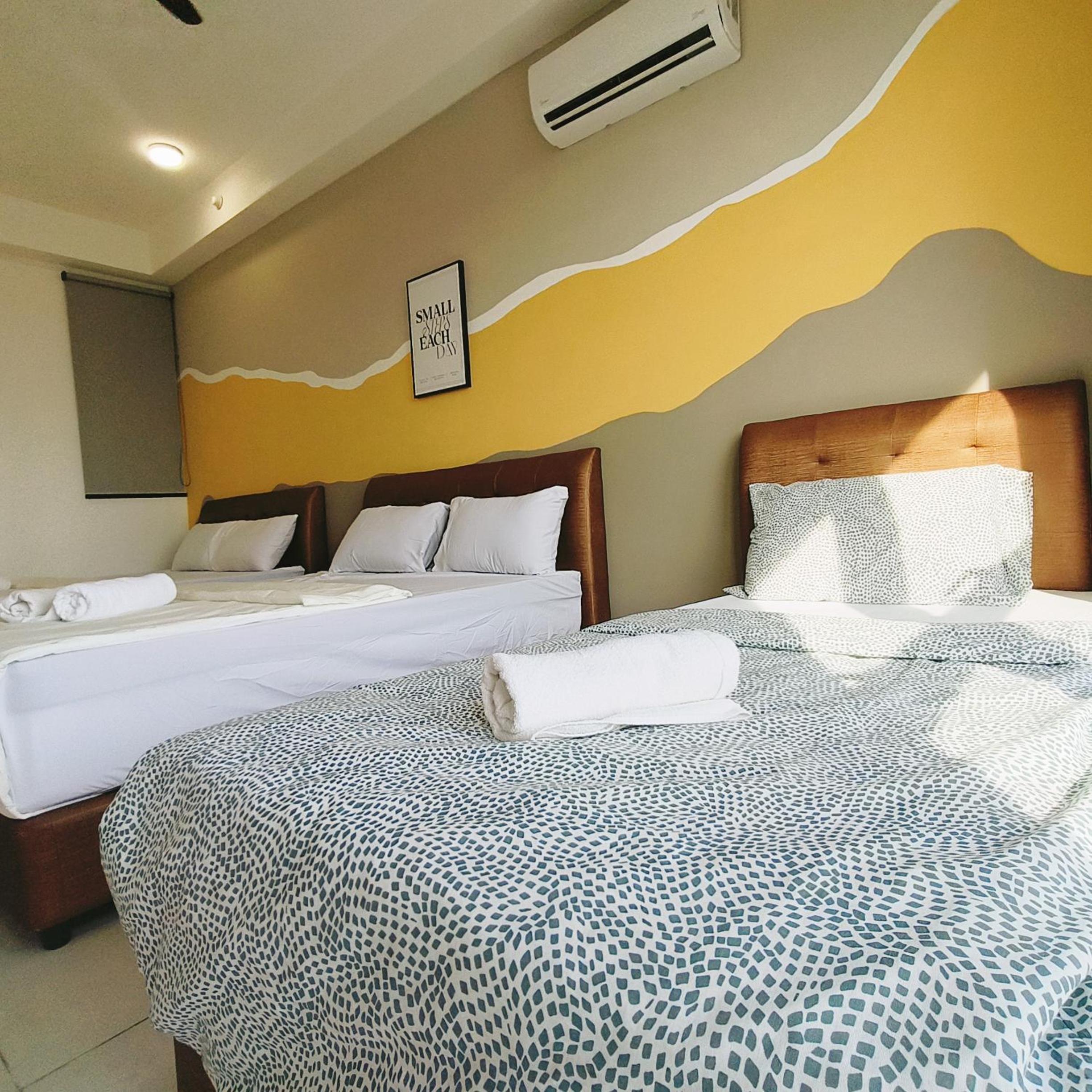 2 bed room 5 queen bed luxury sea view apartment view 5