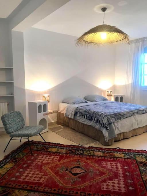 VILLA vue mer à La Marsa avec accès direct plage