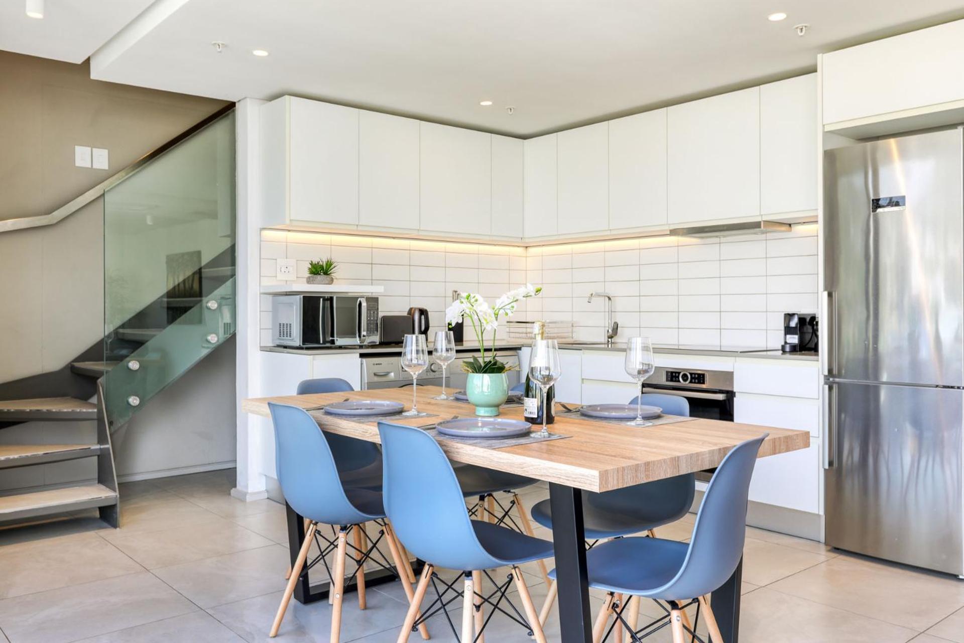 Always-Power Panoramic Mountain View Apartment