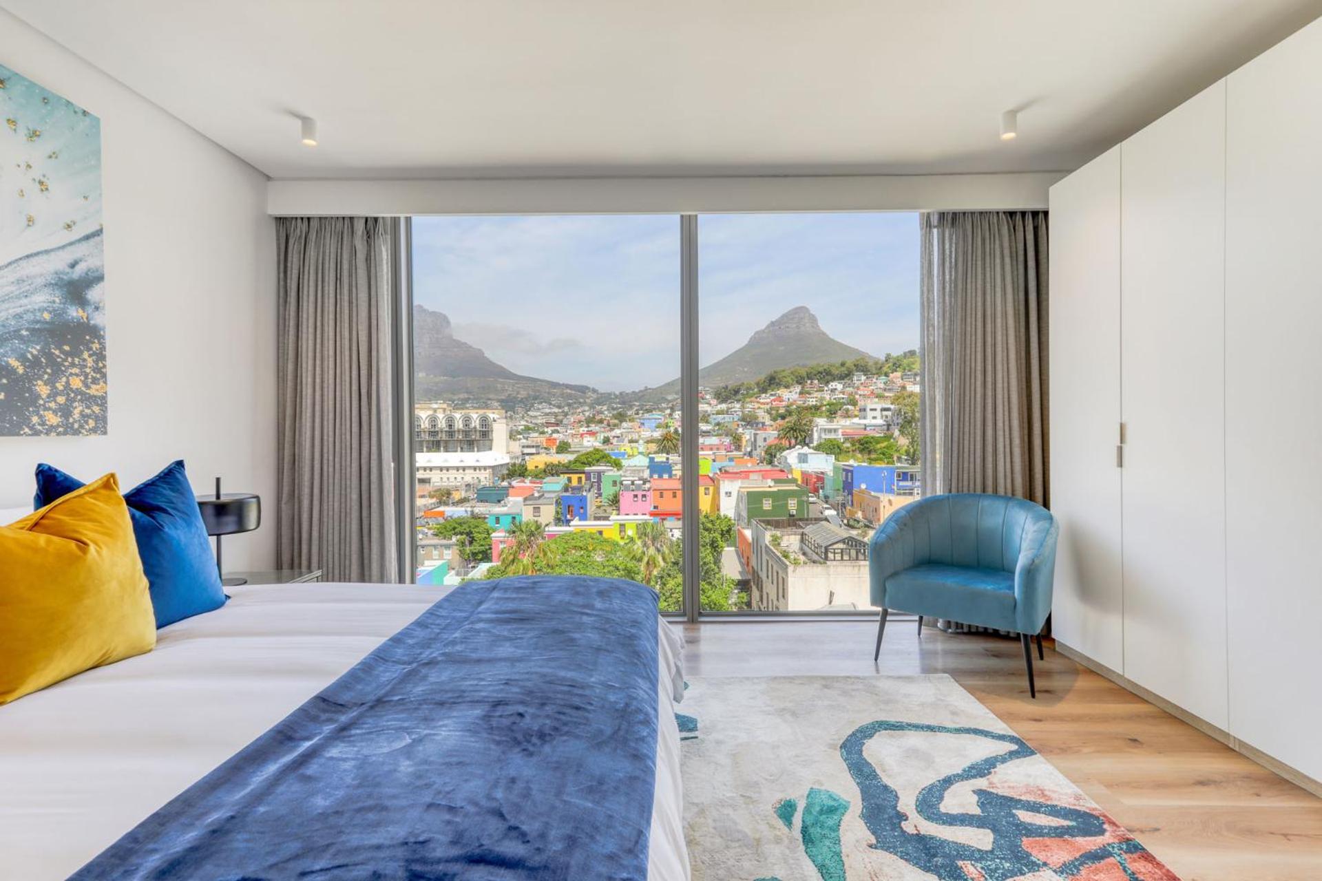 Always-Power Panoramic Mountain View Apartment