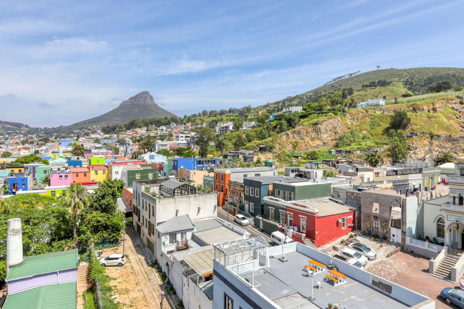 Always-Power Panoramic Mountain View Apartment