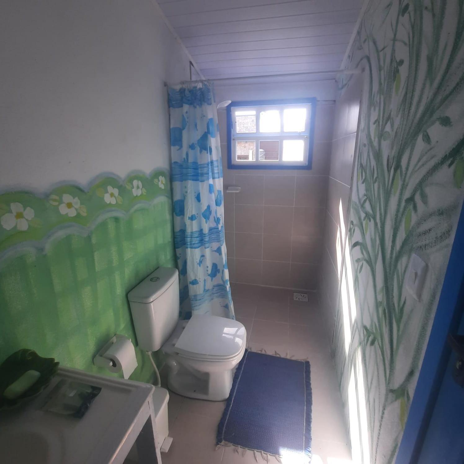 Casa beiramar, vista mar e pinheiros, pé na areia