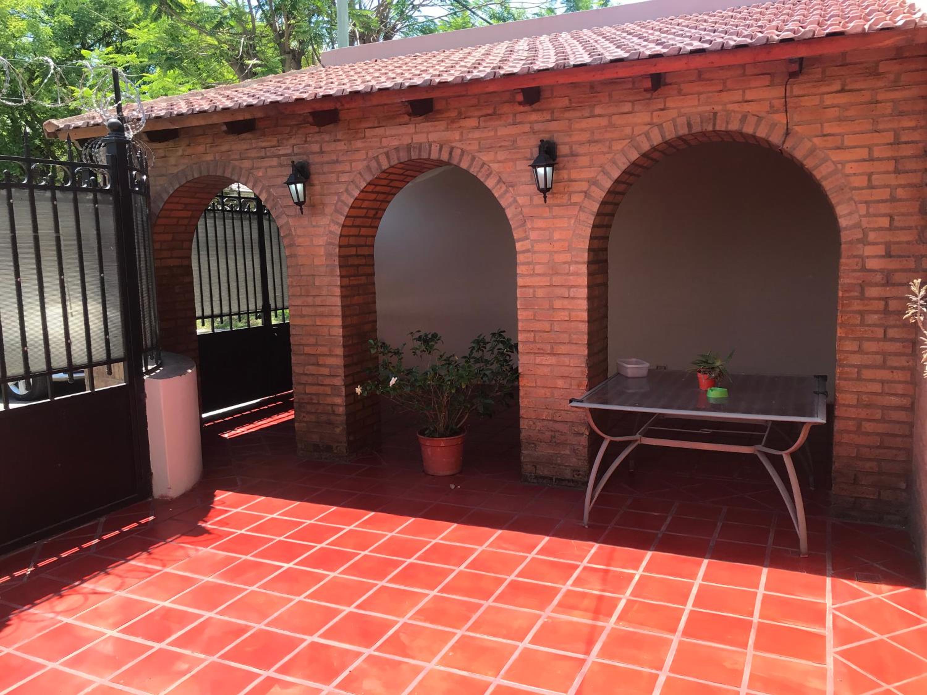Hermosa casa, completa y con caràcter premium