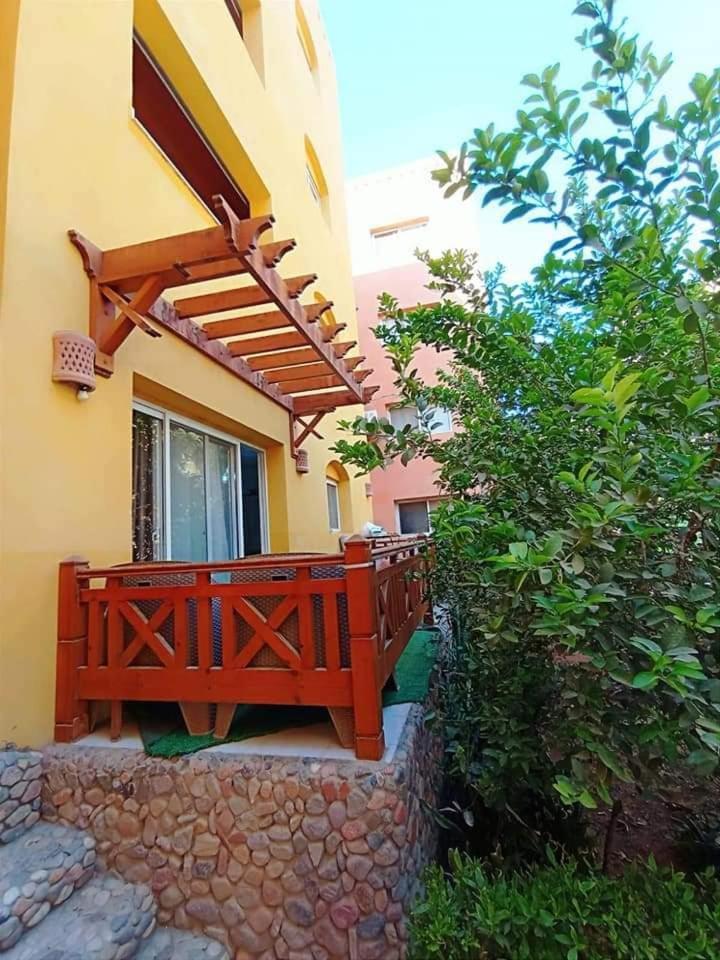 EL DORA resort