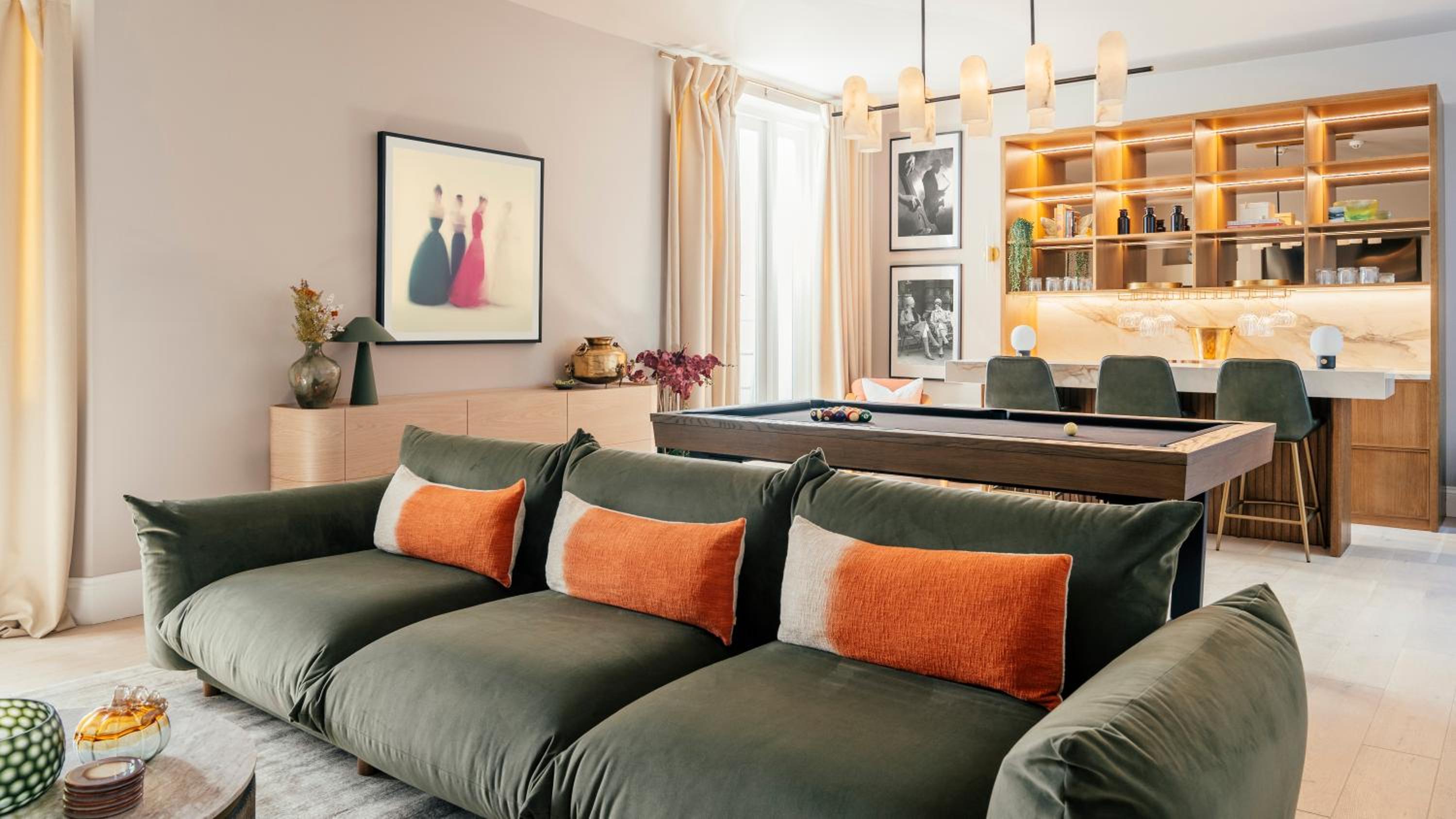 Luxury Fulham Townhouse with a Bar & Games Room
