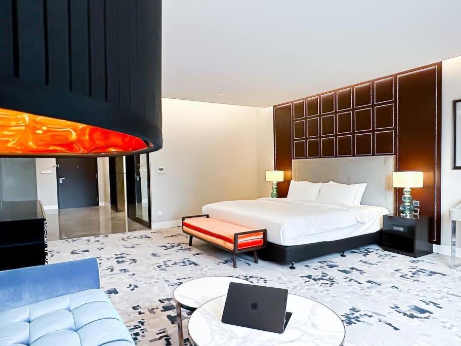 Twin Towers 51 Level Infinity Pool Near Pavilion KLCC Kimiro Queen Room Bathtub Kitchen Free Parking