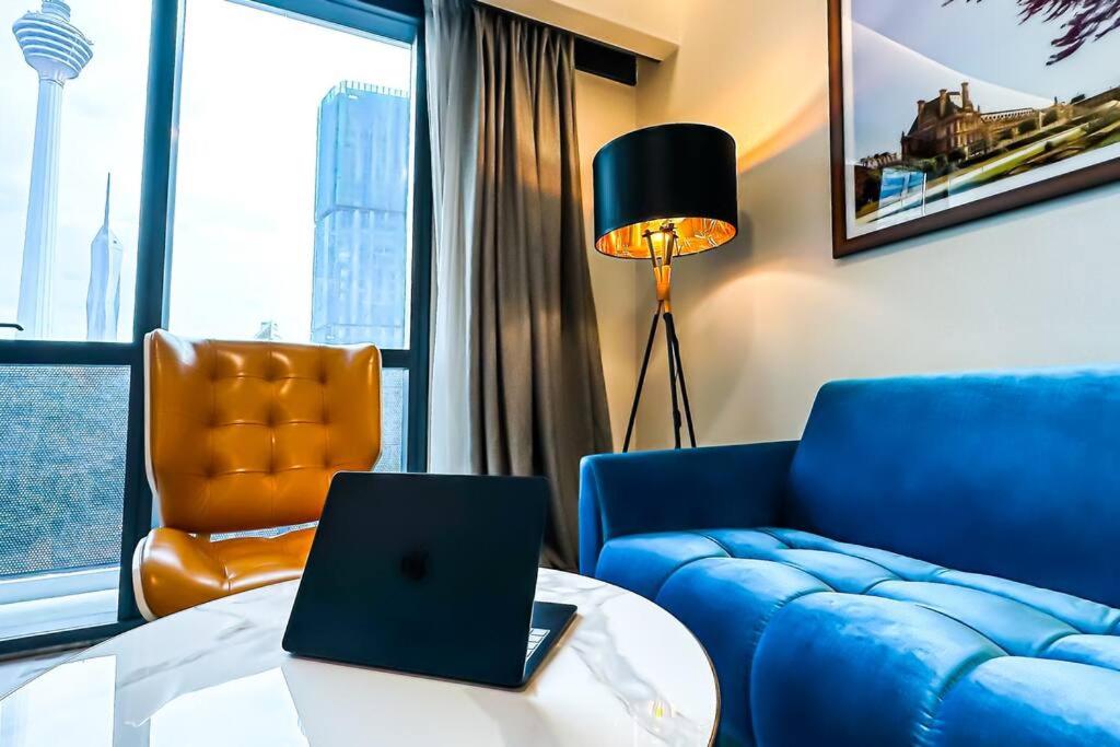 Twin Towers 51 Level Infinity Pool Near Pavilion KLCC Kimiro Queen Room Bathtub Kitchen Free Parking