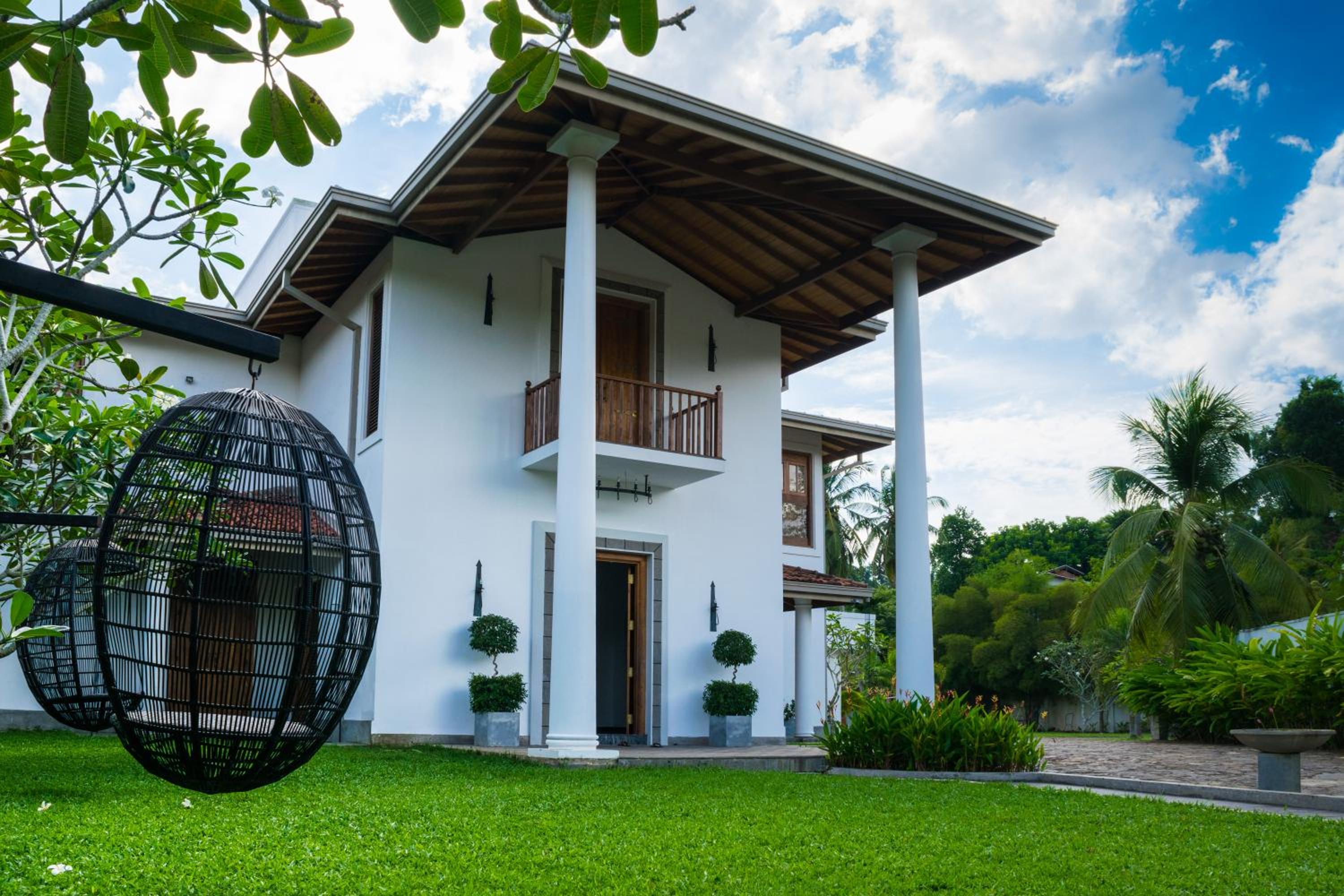 Villa White Queen Resort & Spa