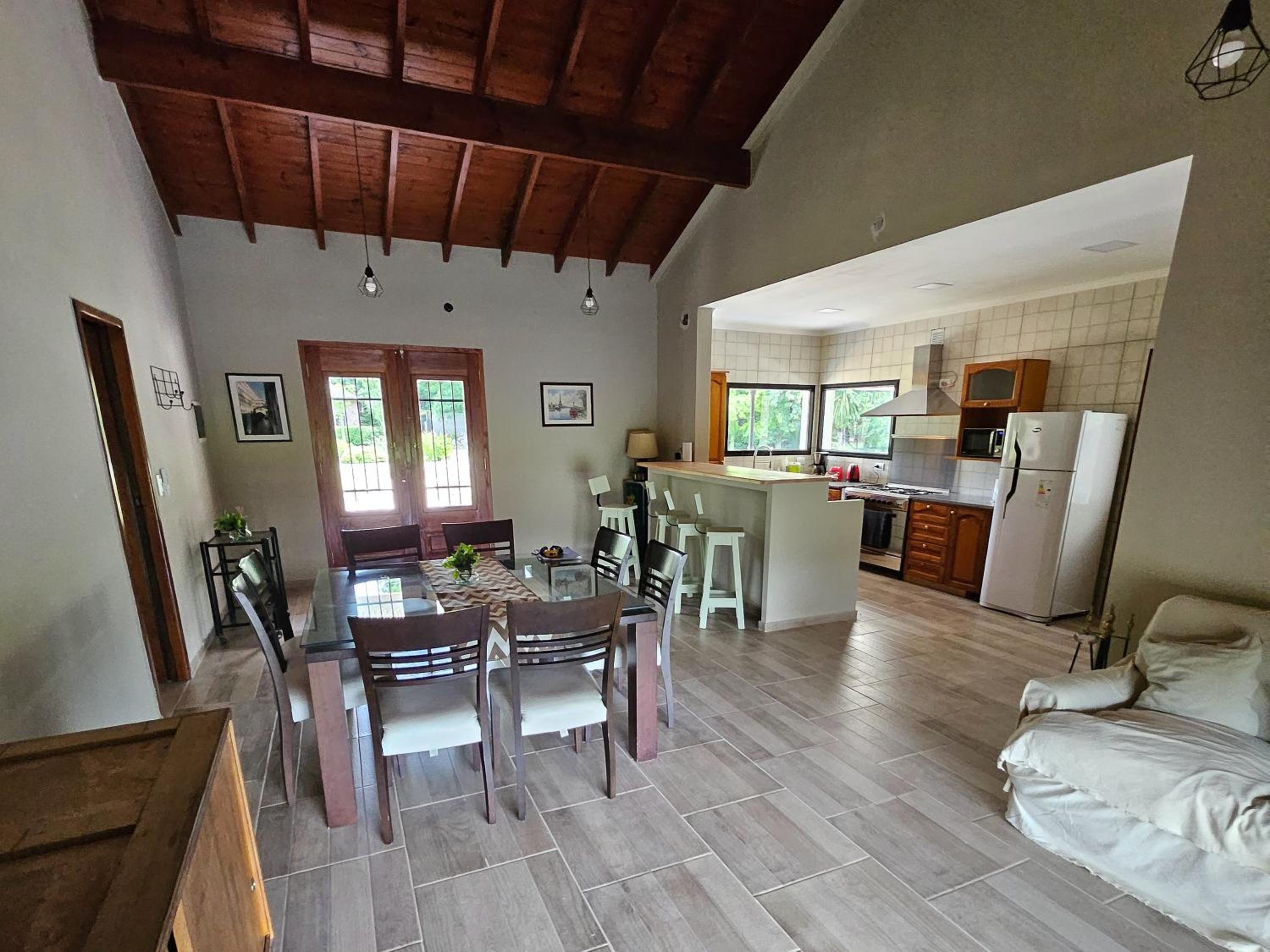 Refugio Natural, Casa de Campo para 10 en Barrio Privado