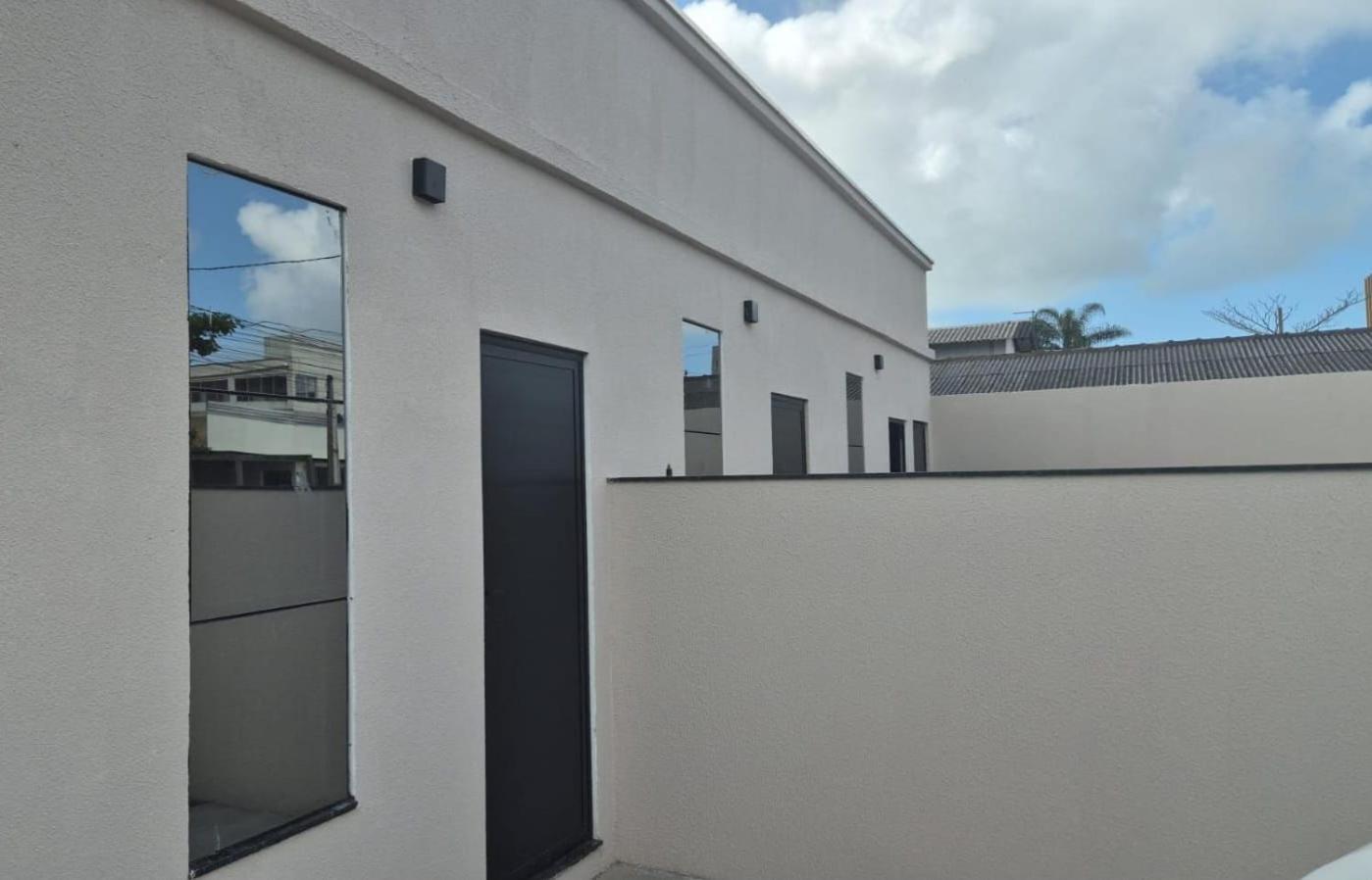 Apartamento nº 1, Novo, 300m do Beto Carrero, a 600m da Praia, cozinha completa, mobiliado com 1 quarto e estacionamento privativo