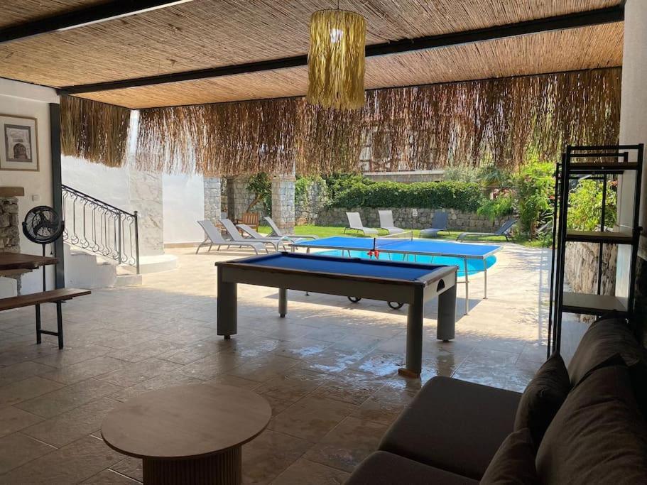 lounge