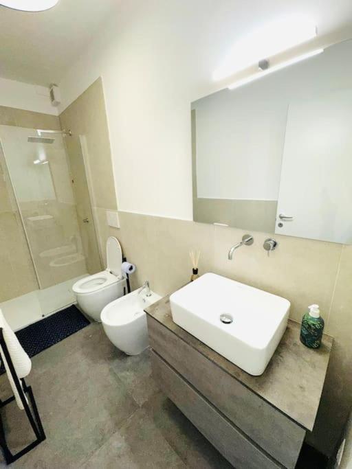 Blue Orchid Apartment, IUN S8460