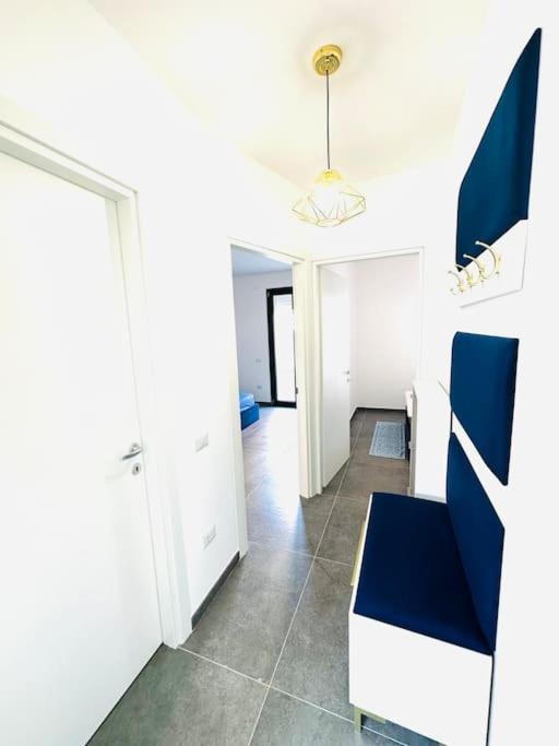 Blue Orchid Apartment, IUN S8460