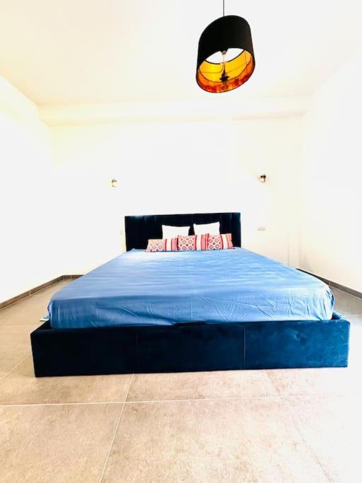 Blue Orchid Apartment, IUN S8460