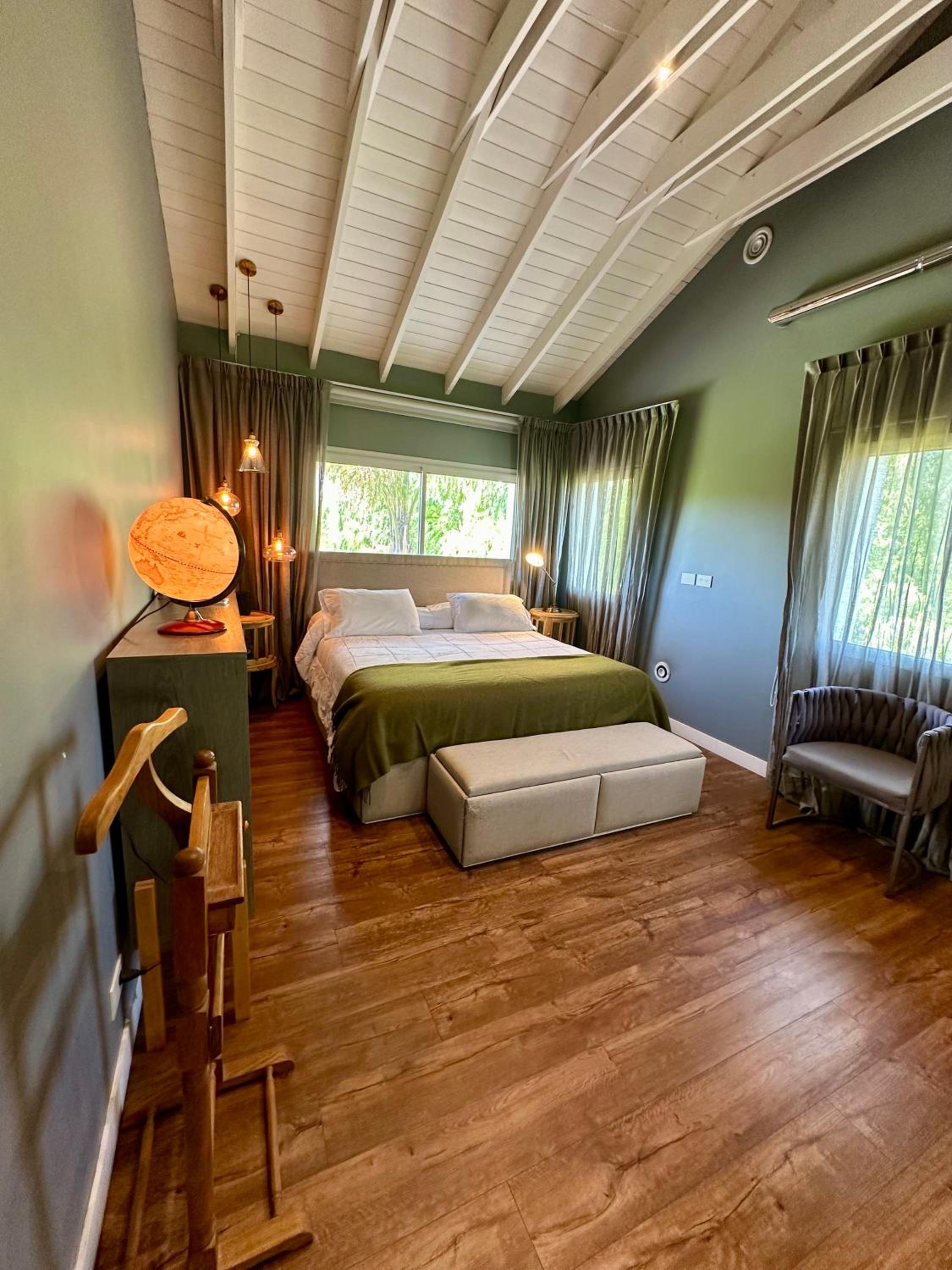 Exclusiva casa con cava privada, piscina y ascensor
