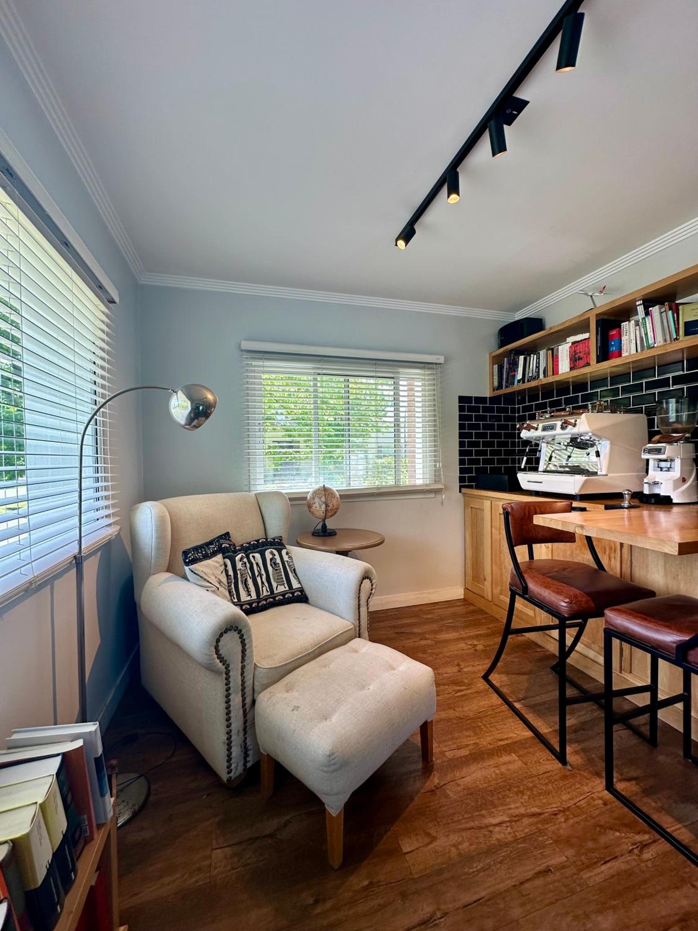 Exclusiva casa con cava privada, piscina y ascensor