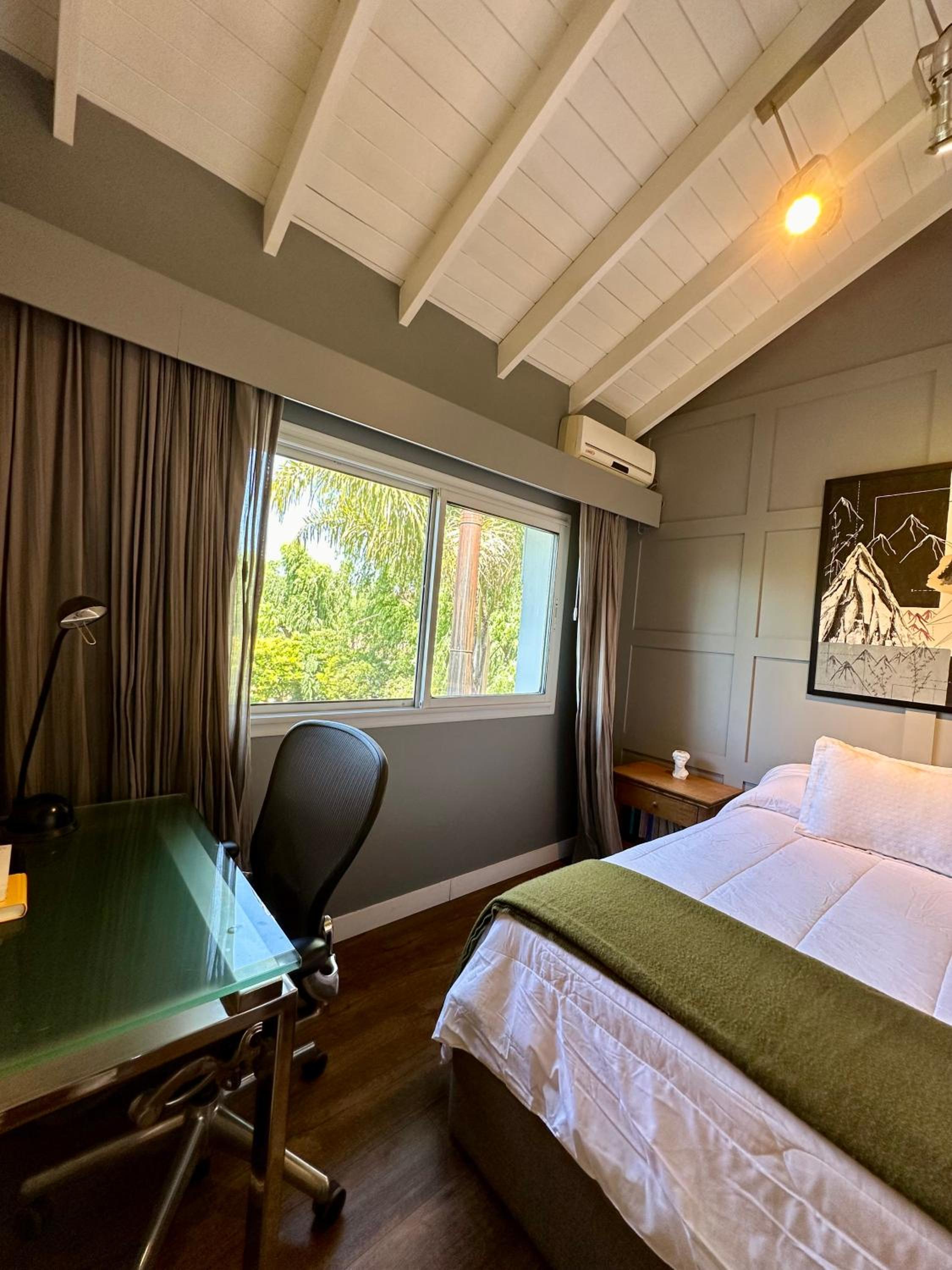 Exclusiva casa con cava privada, piscina y ascensor