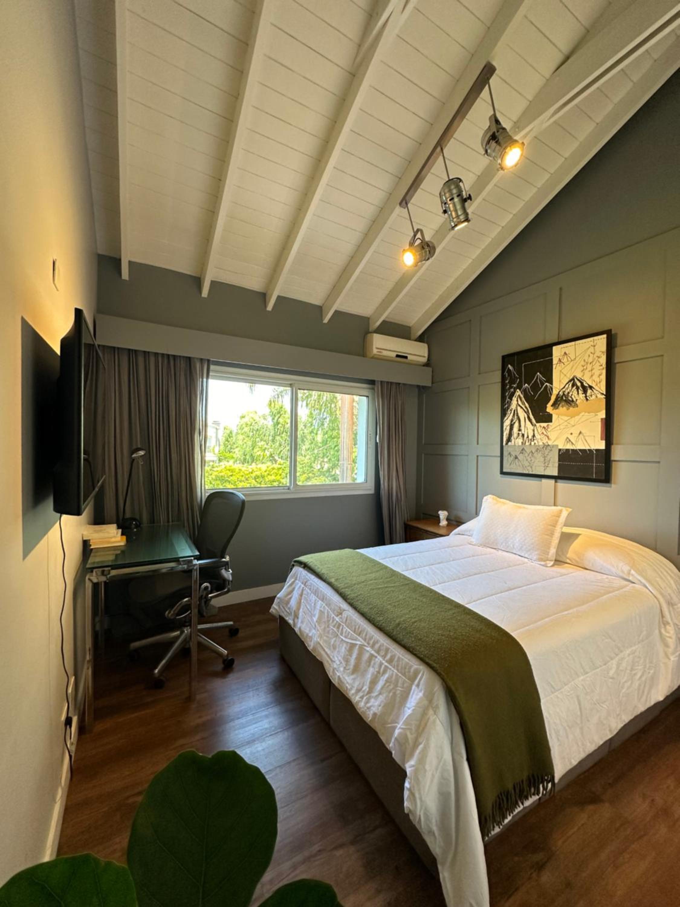 Exclusiva casa con cava privada, piscina y ascensor