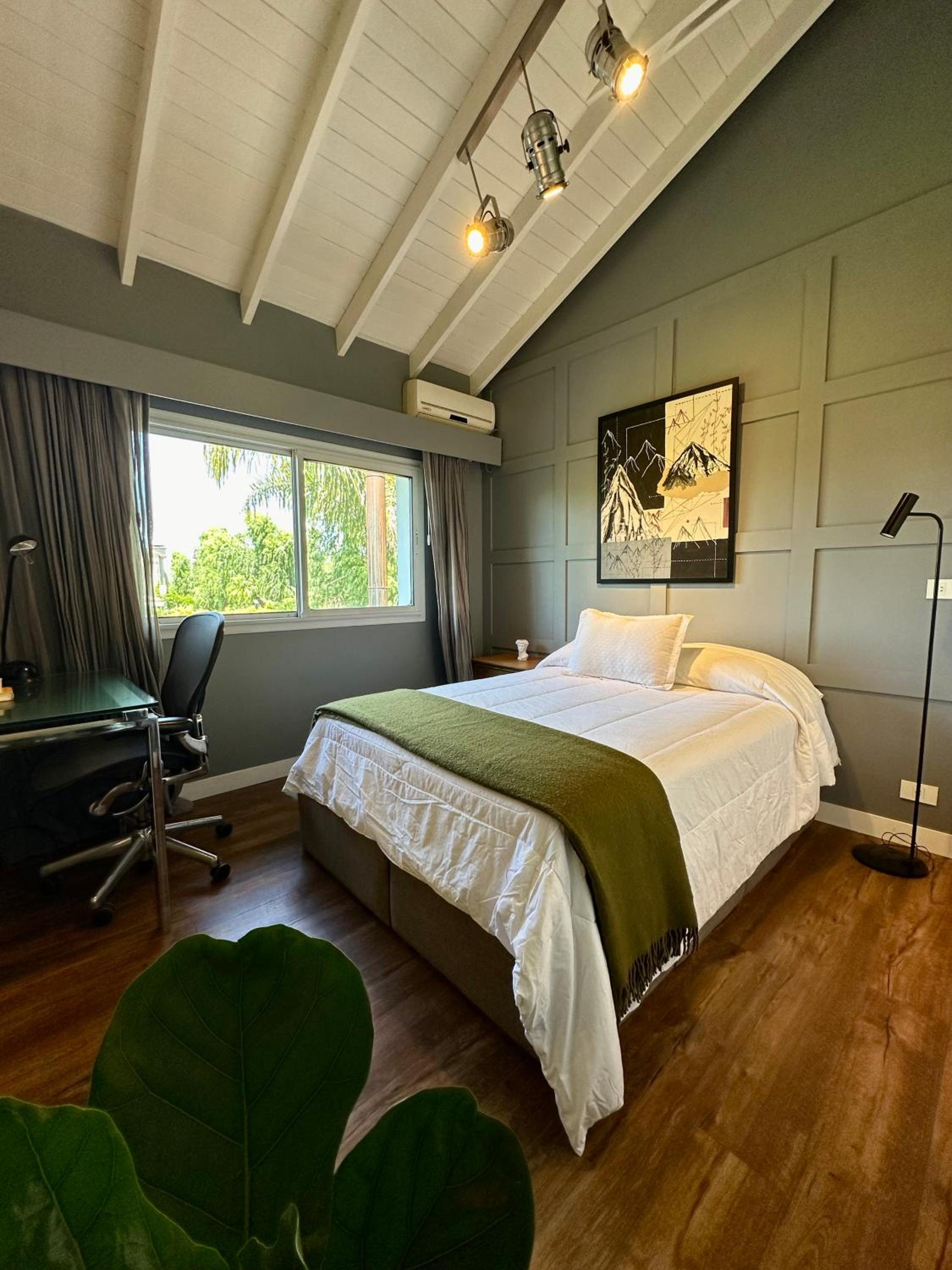 Exclusiva casa con cava privada, piscina y ascensor