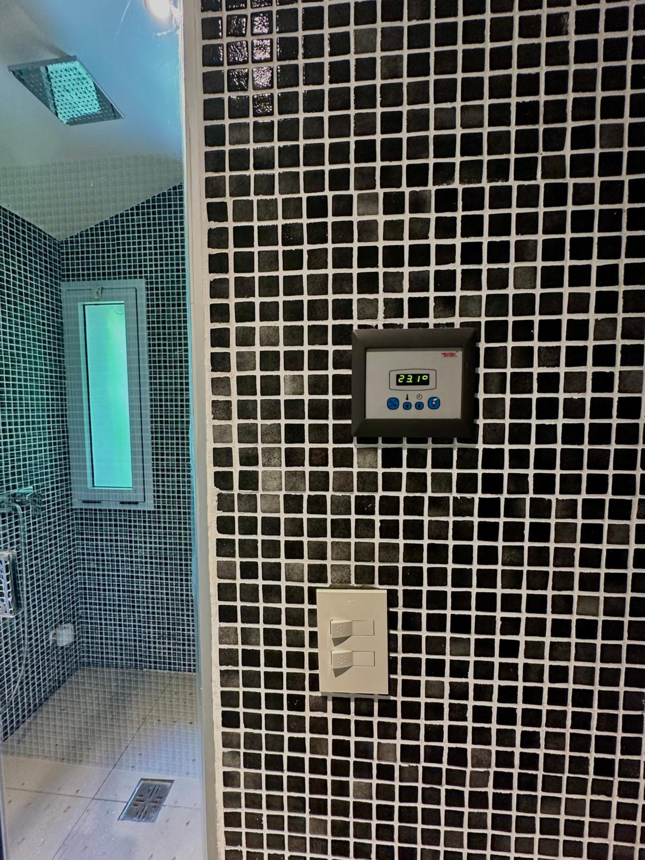 Exclusiva casa con cava privada, piscina y ascensor
