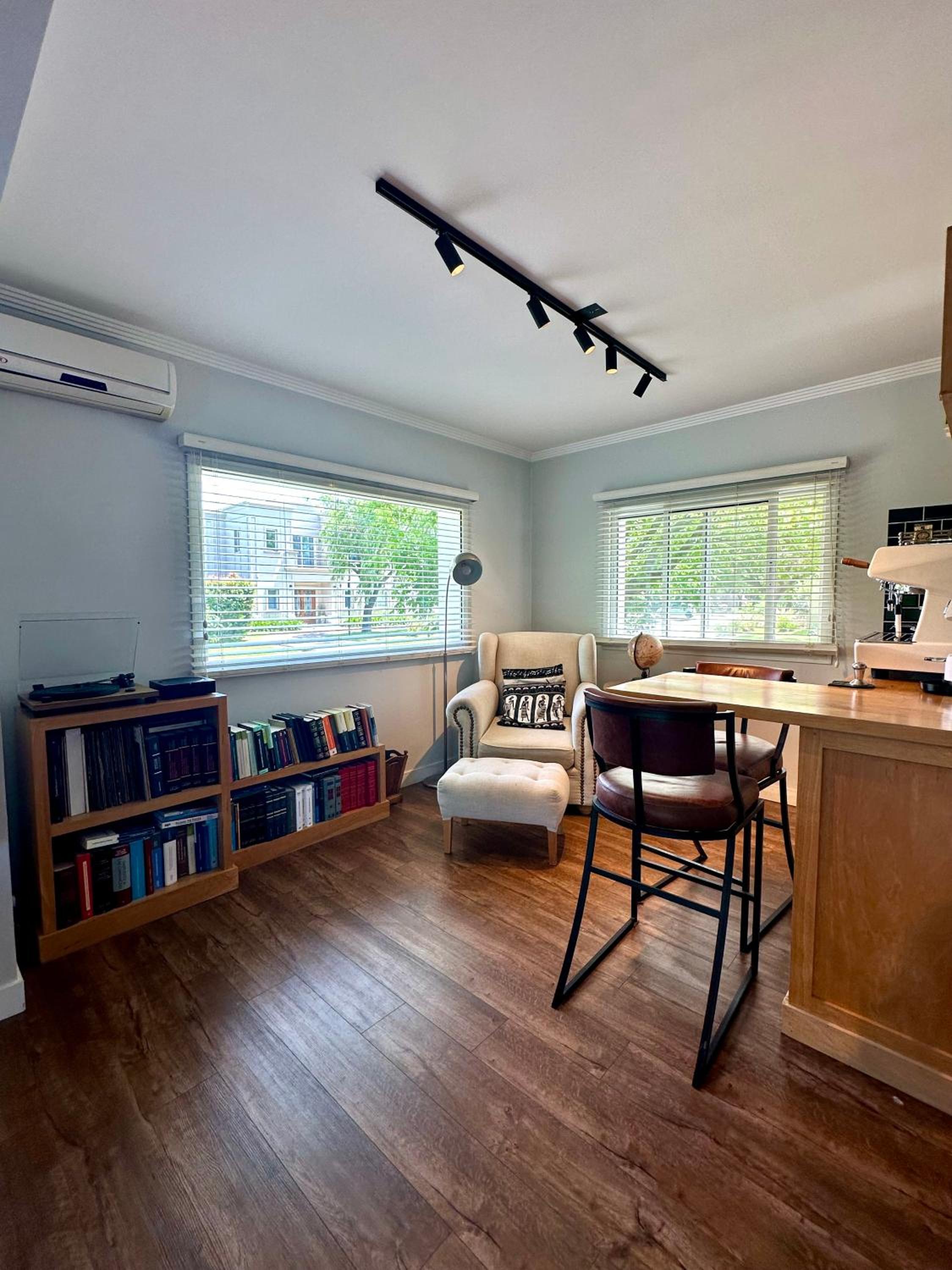 Exclusiva casa con cava privada, piscina y ascensor