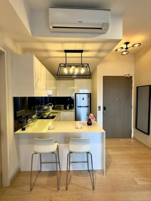 Star Residences 2R1B KLCC 1 min walk view 4 pax