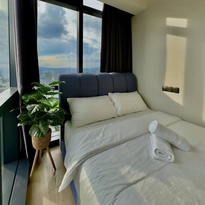 Star Residences 2R1B KLCC 1 min walk view 4 pax
