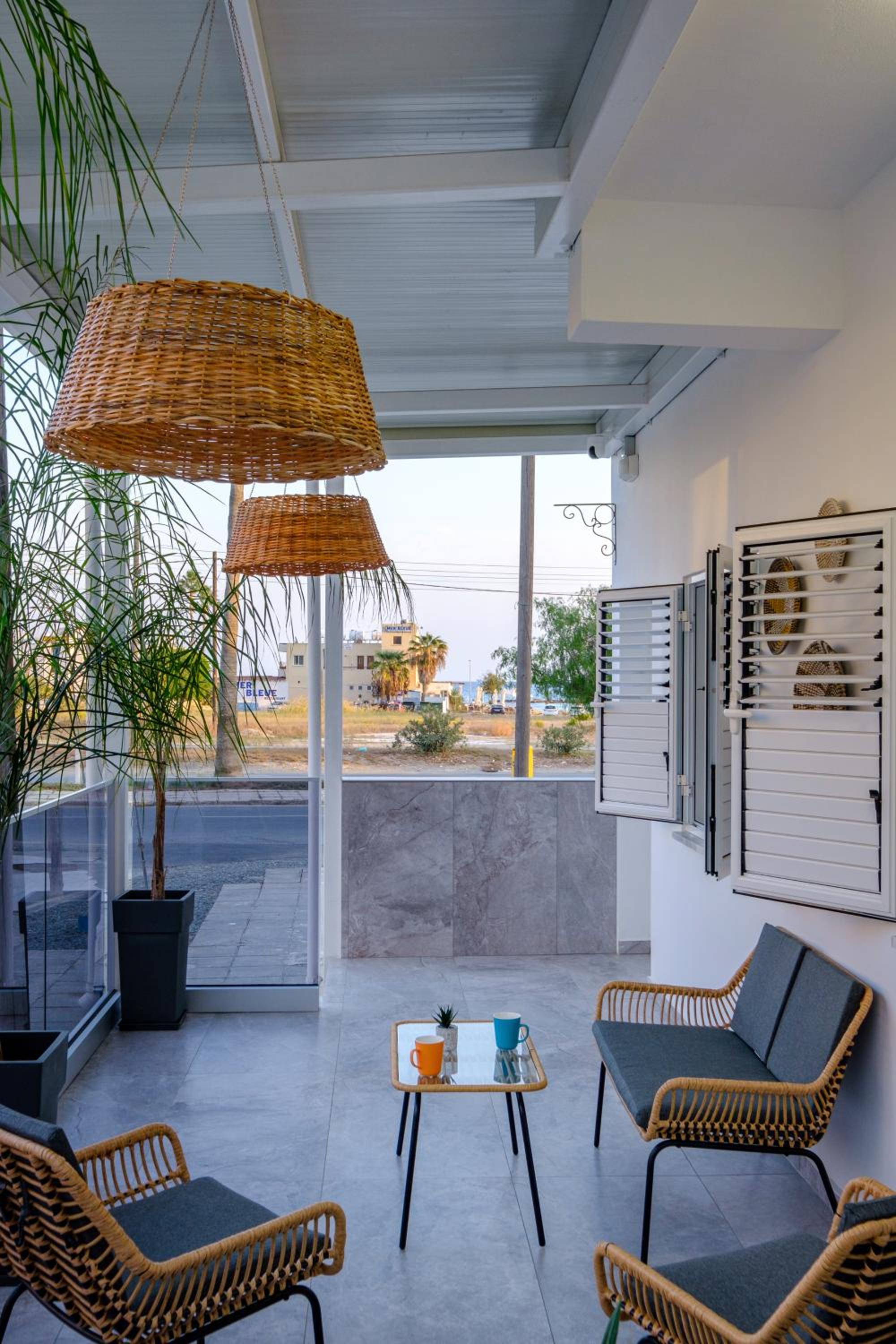 FatCow Beach Apartment