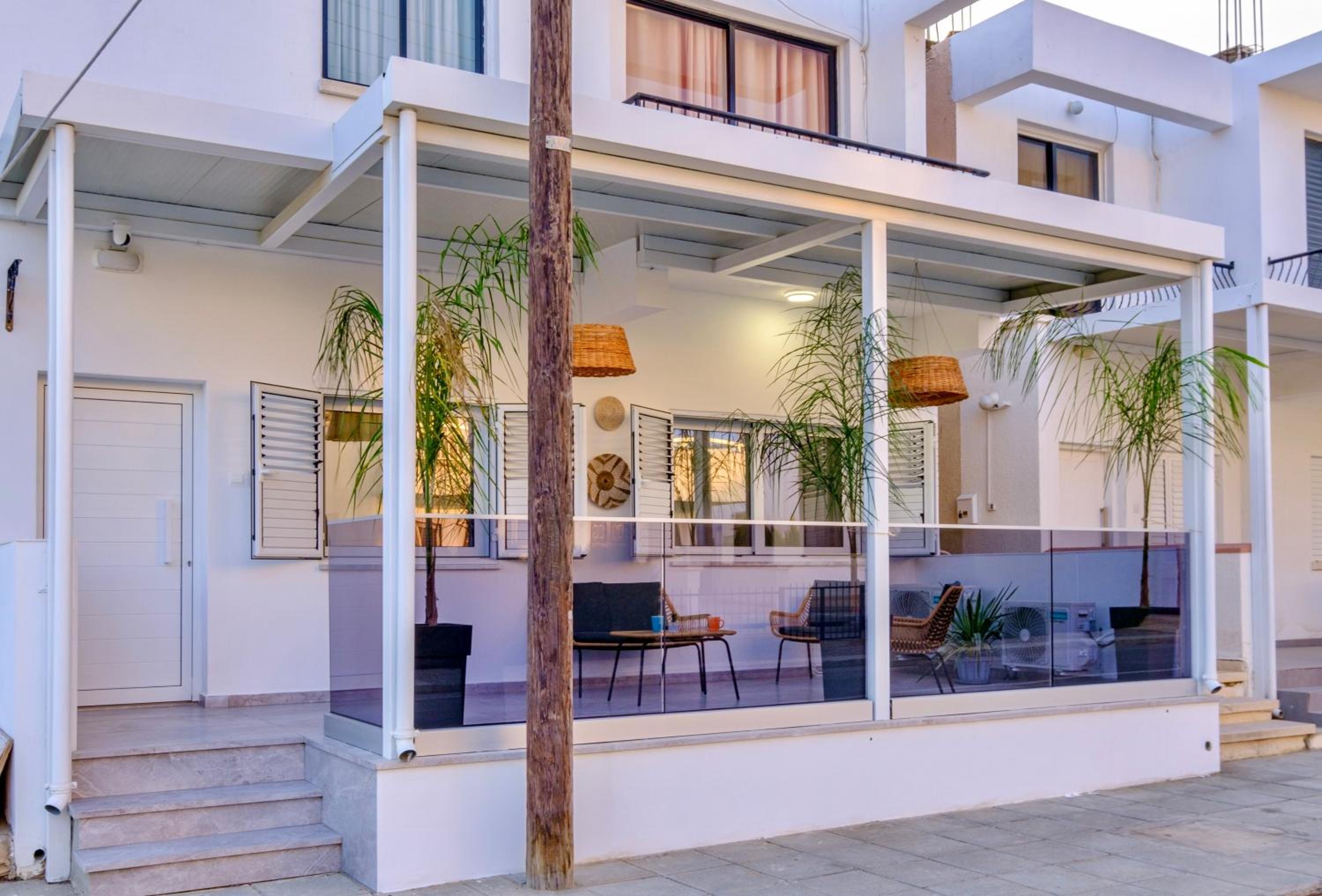 FatCow Beach Apartment