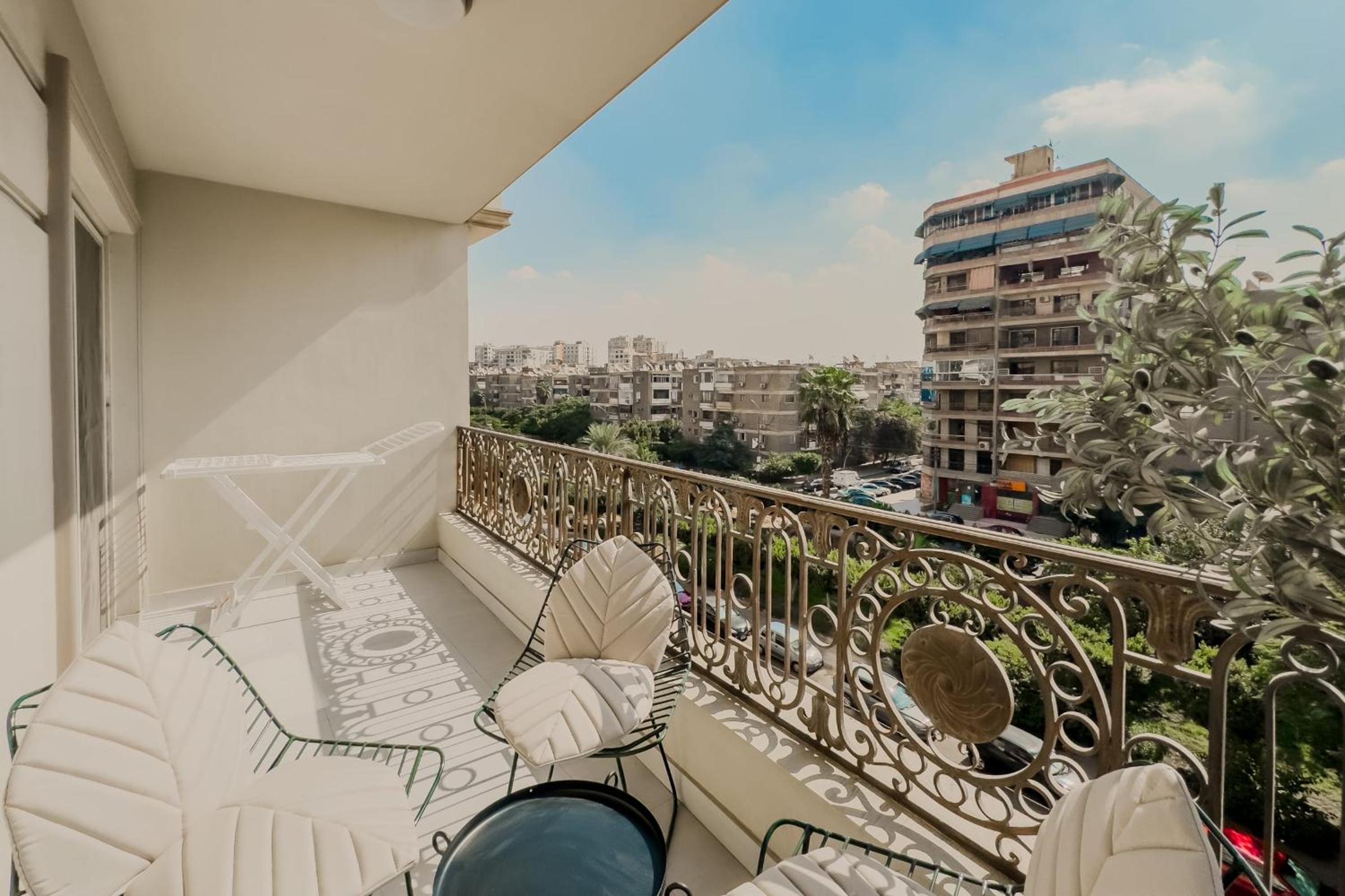 The 3BDR Avant-garde Residence 5 min to Airport