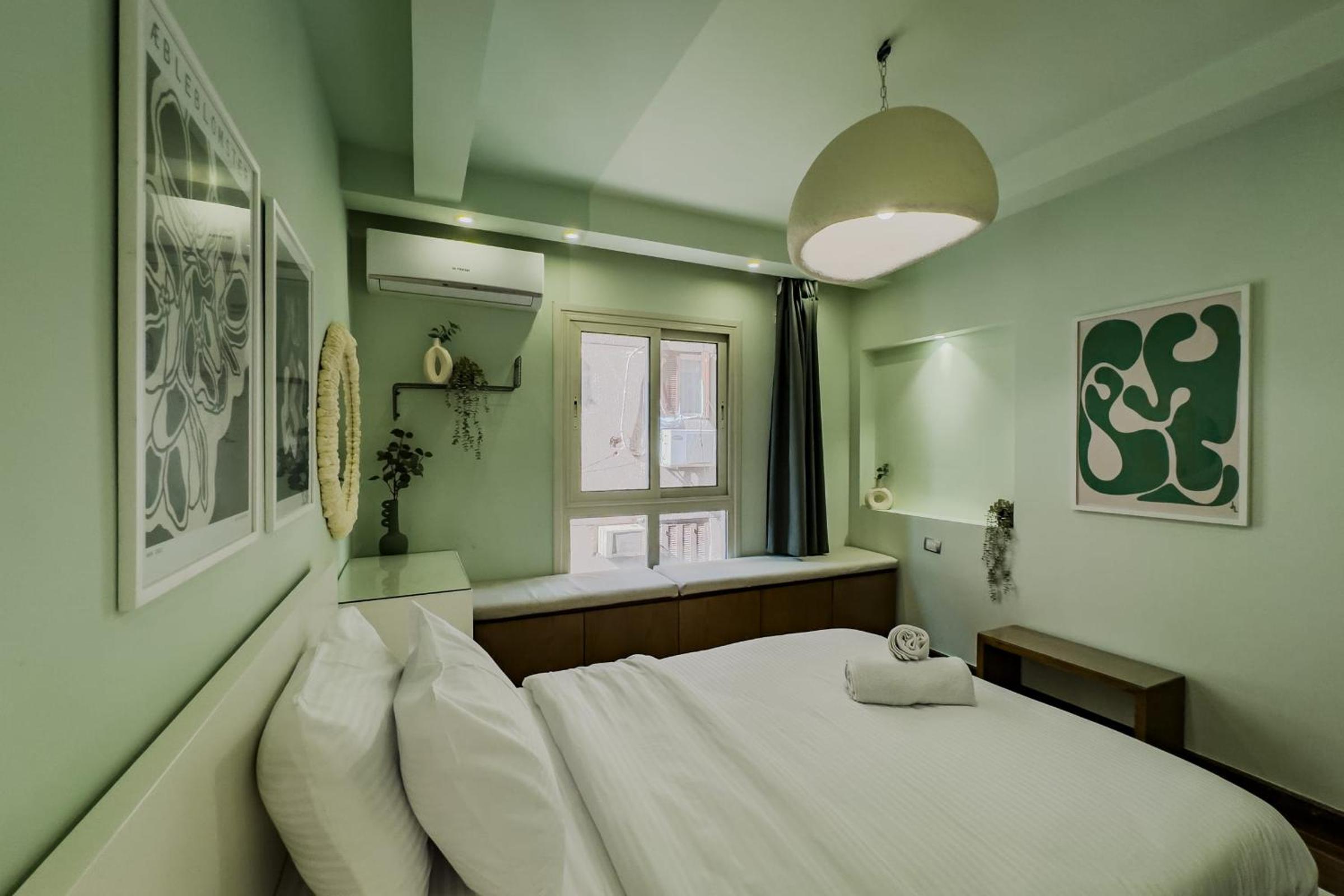 The 3BDR Avant-garde Residence 5 min to Airport