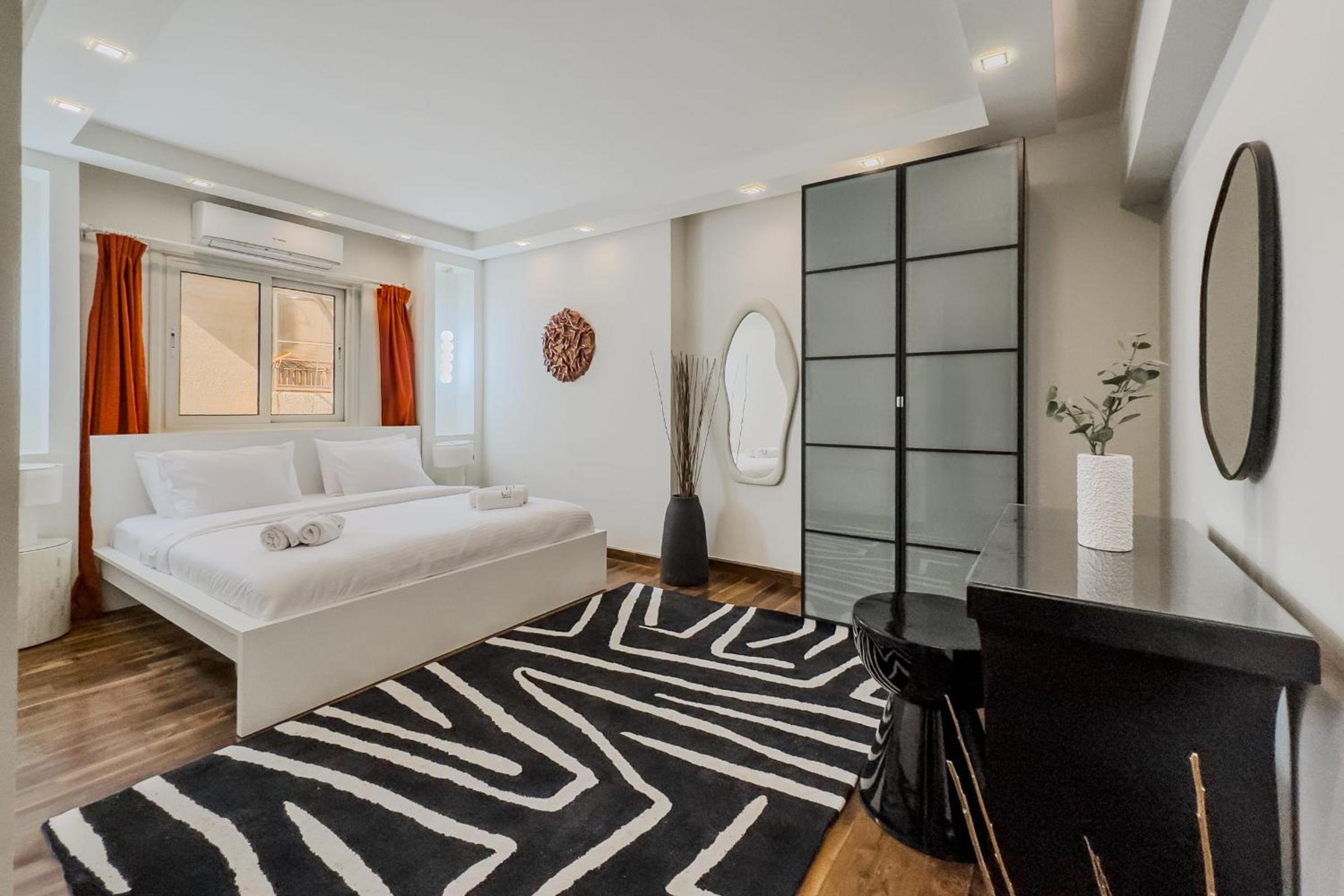 The 3BDR Avant-garde Residence 5 min to Airport