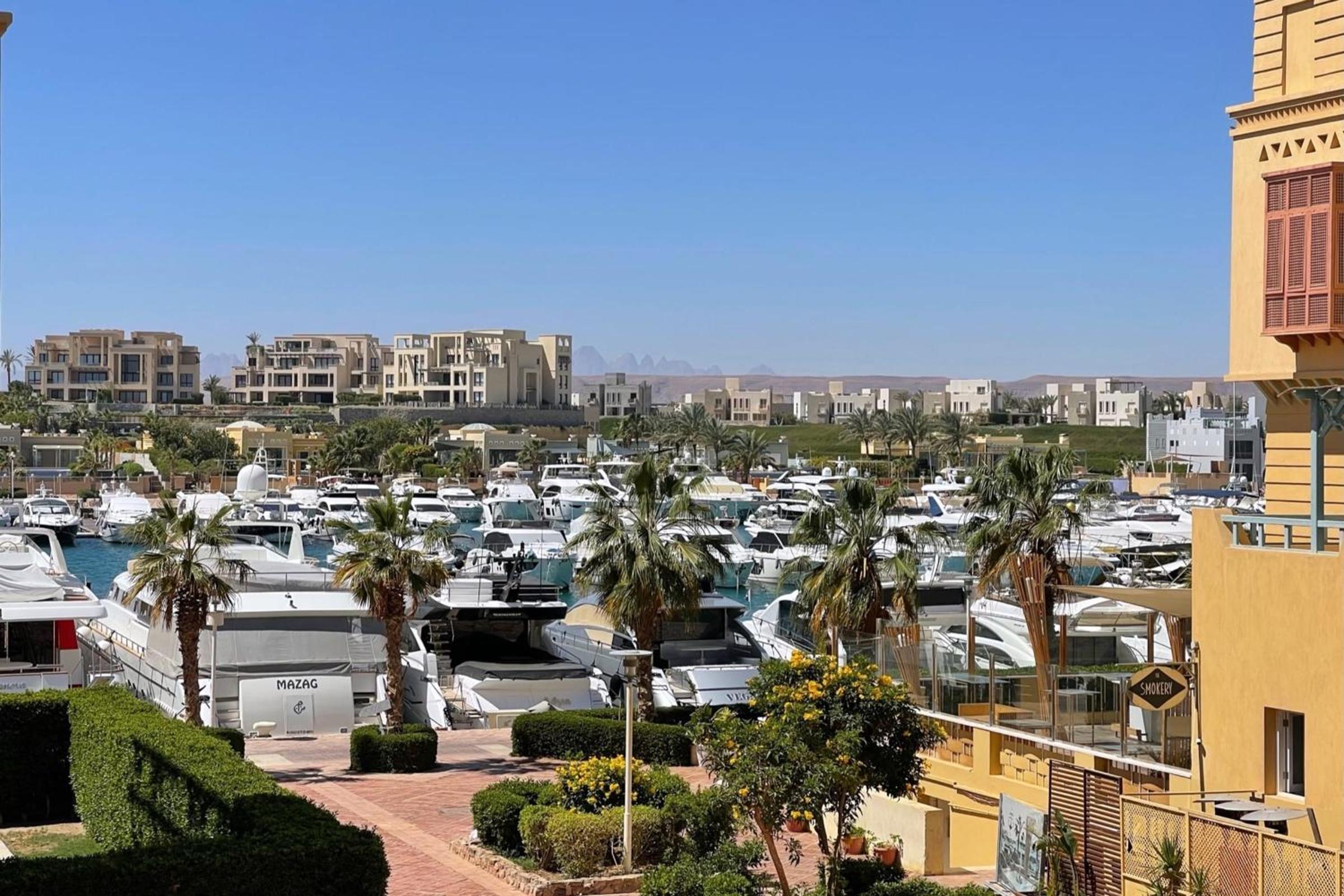 Sunny & Striking 2 BDR Sea View Abu Tig Marina view 3