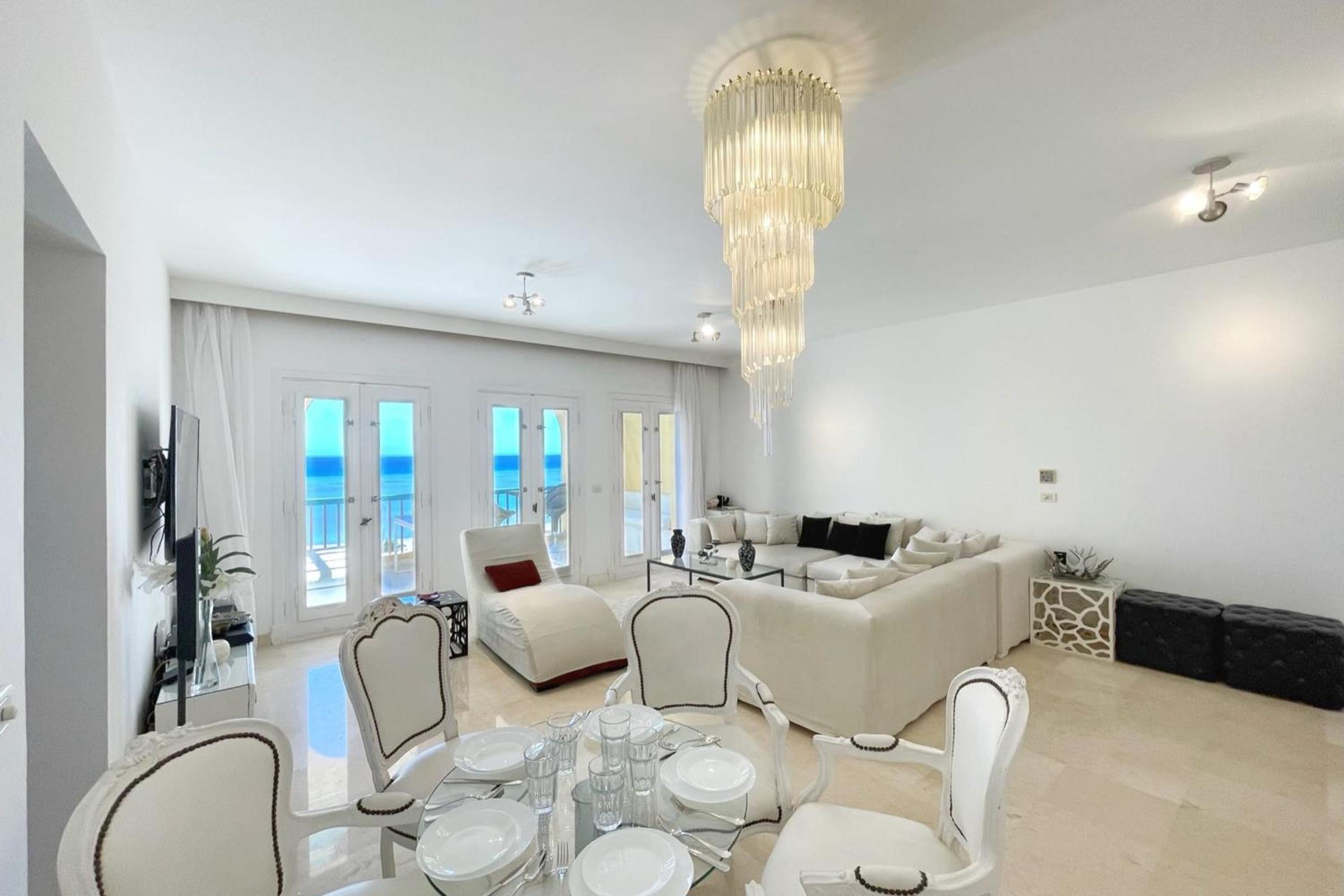 Sunny & Striking 2 BDR Sea View Abu Tig Marina view 5