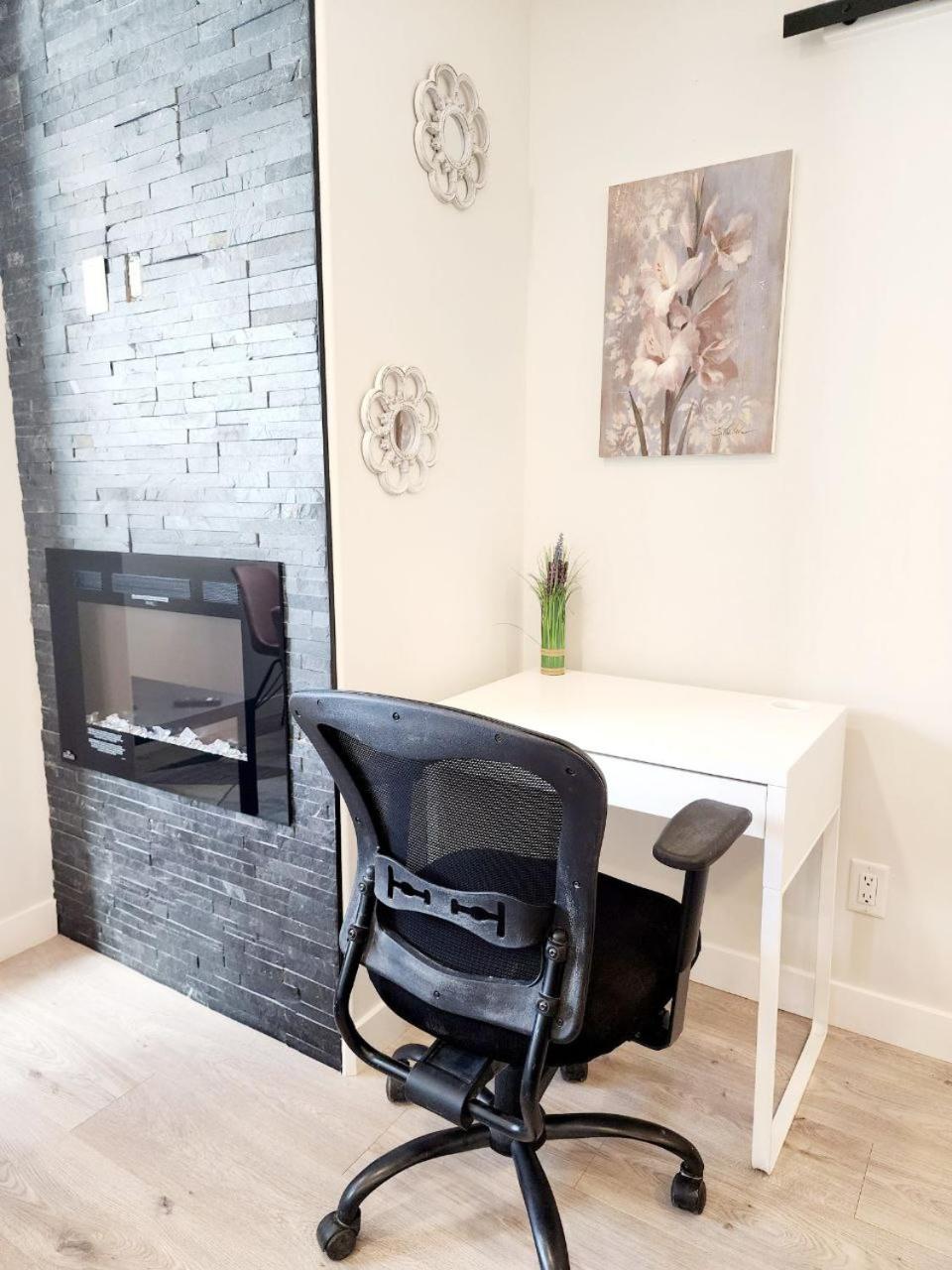 Luxury Cozy Basement Suite