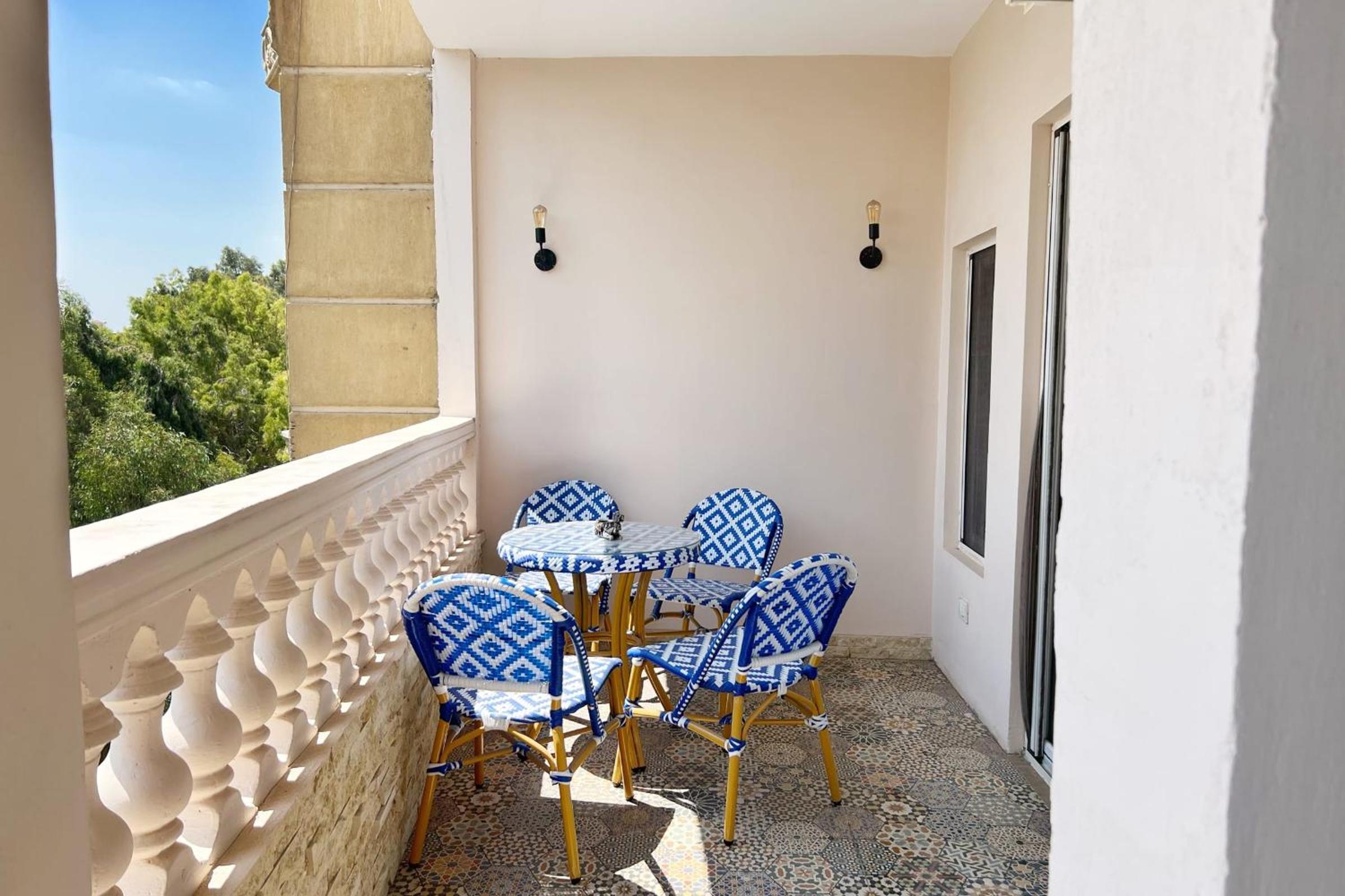 Spellbinding 2 BDR Apt At The Giza Pyramid's Doorstep